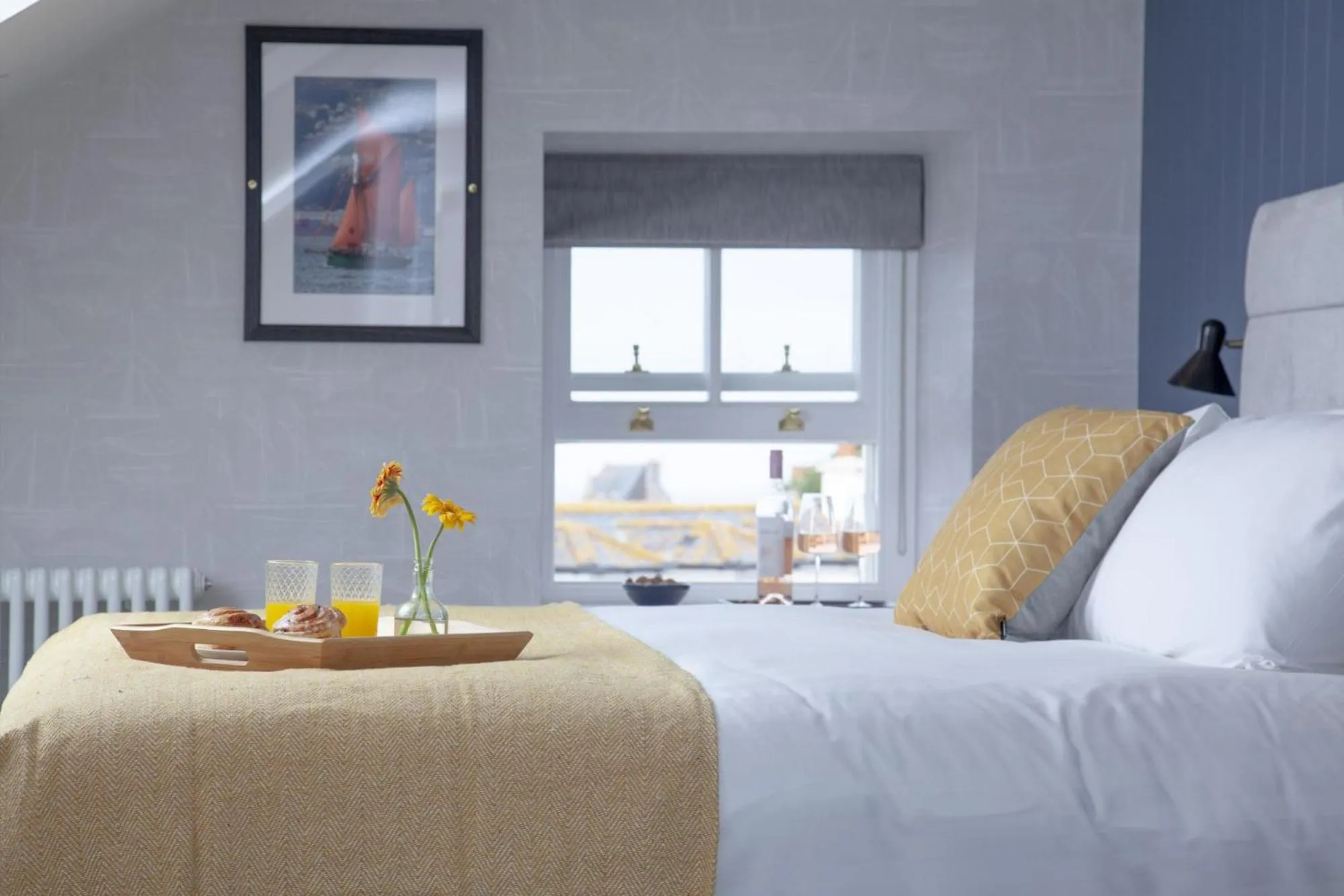 Bed in Provident Suite - Free Wi-Fi - Sea View