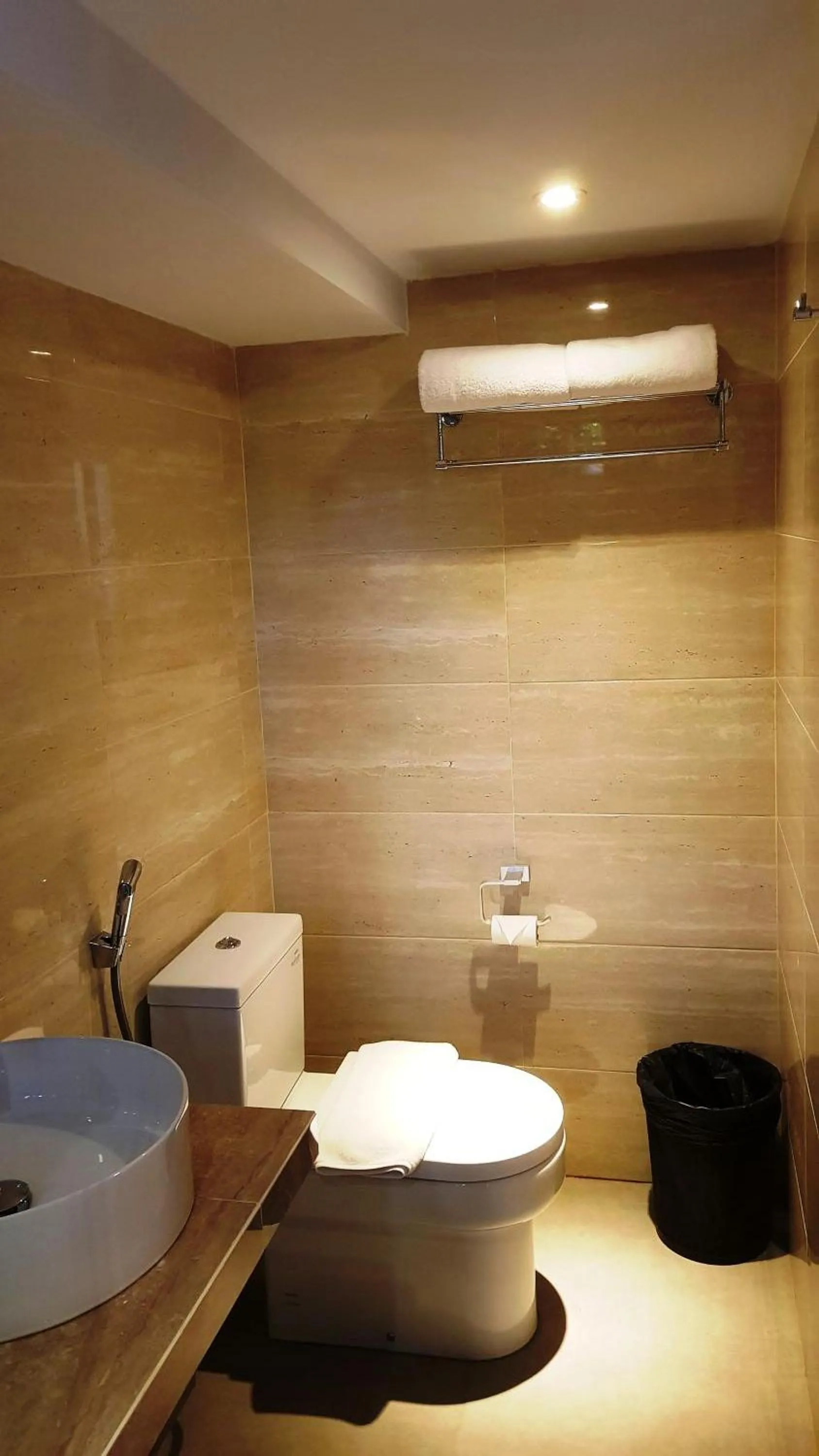 Toilet in Pandawa All Suites Hotel