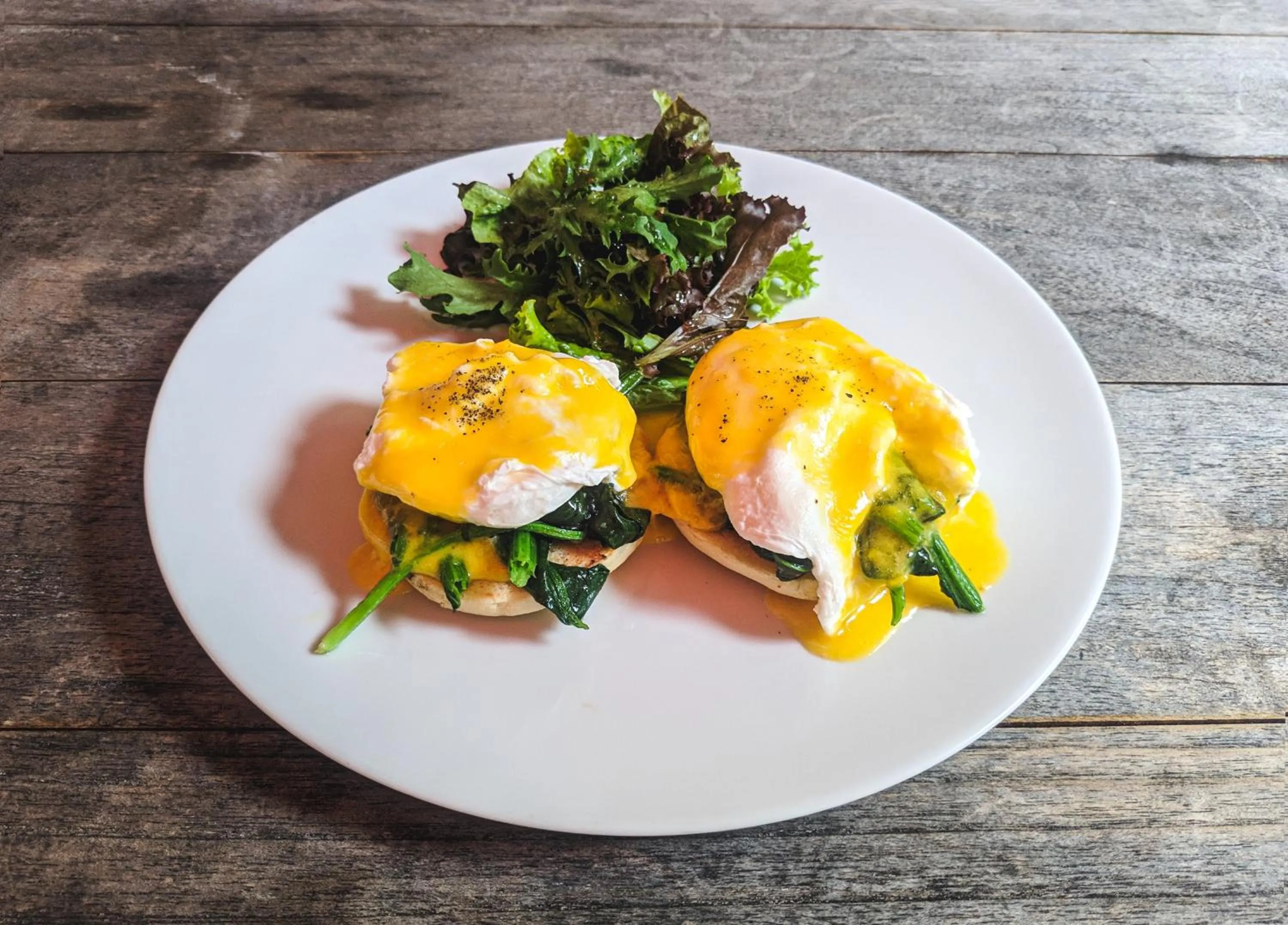 Food and drinks in Pandawa All Suites Hotel