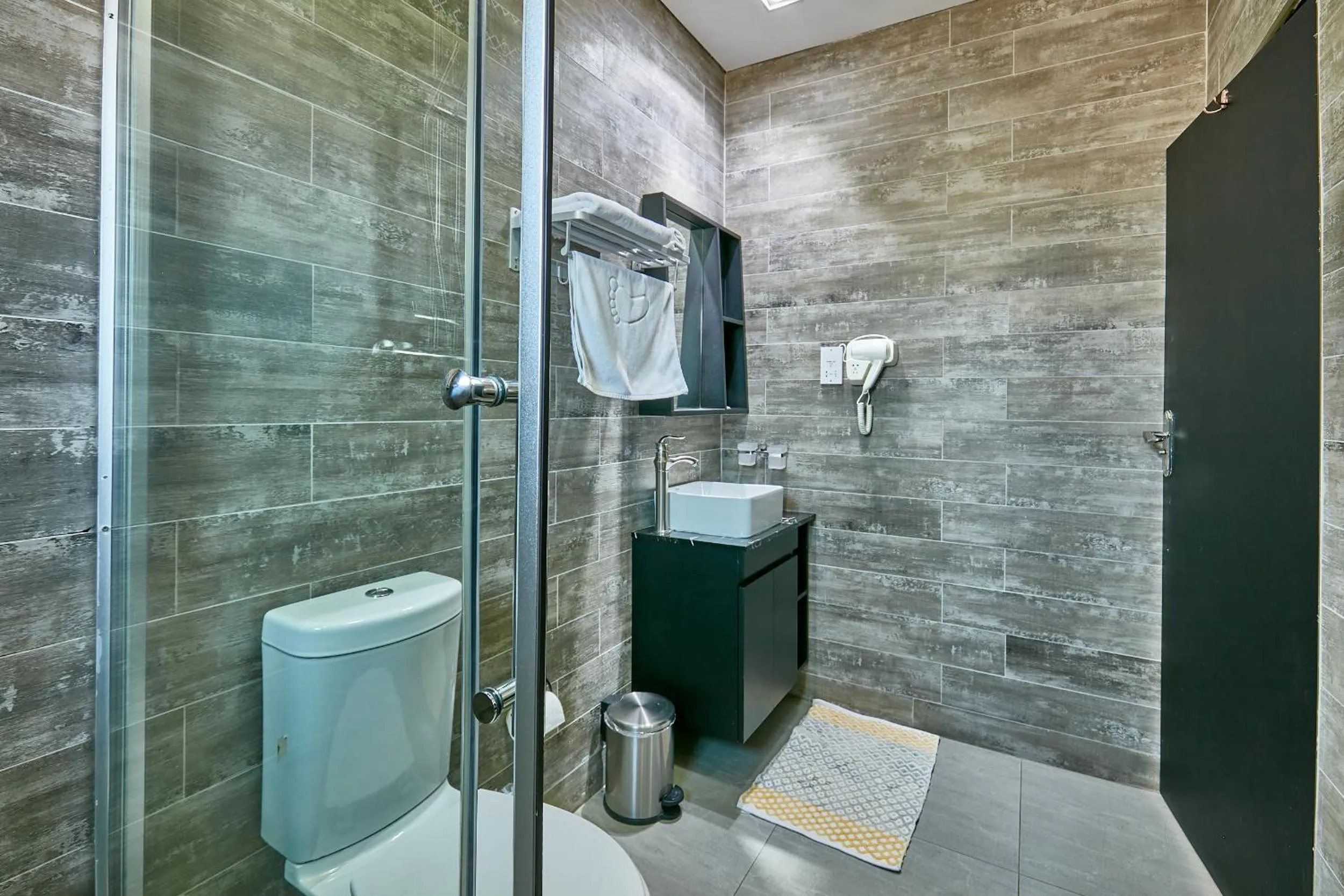 Madamz Bed & Breakfast