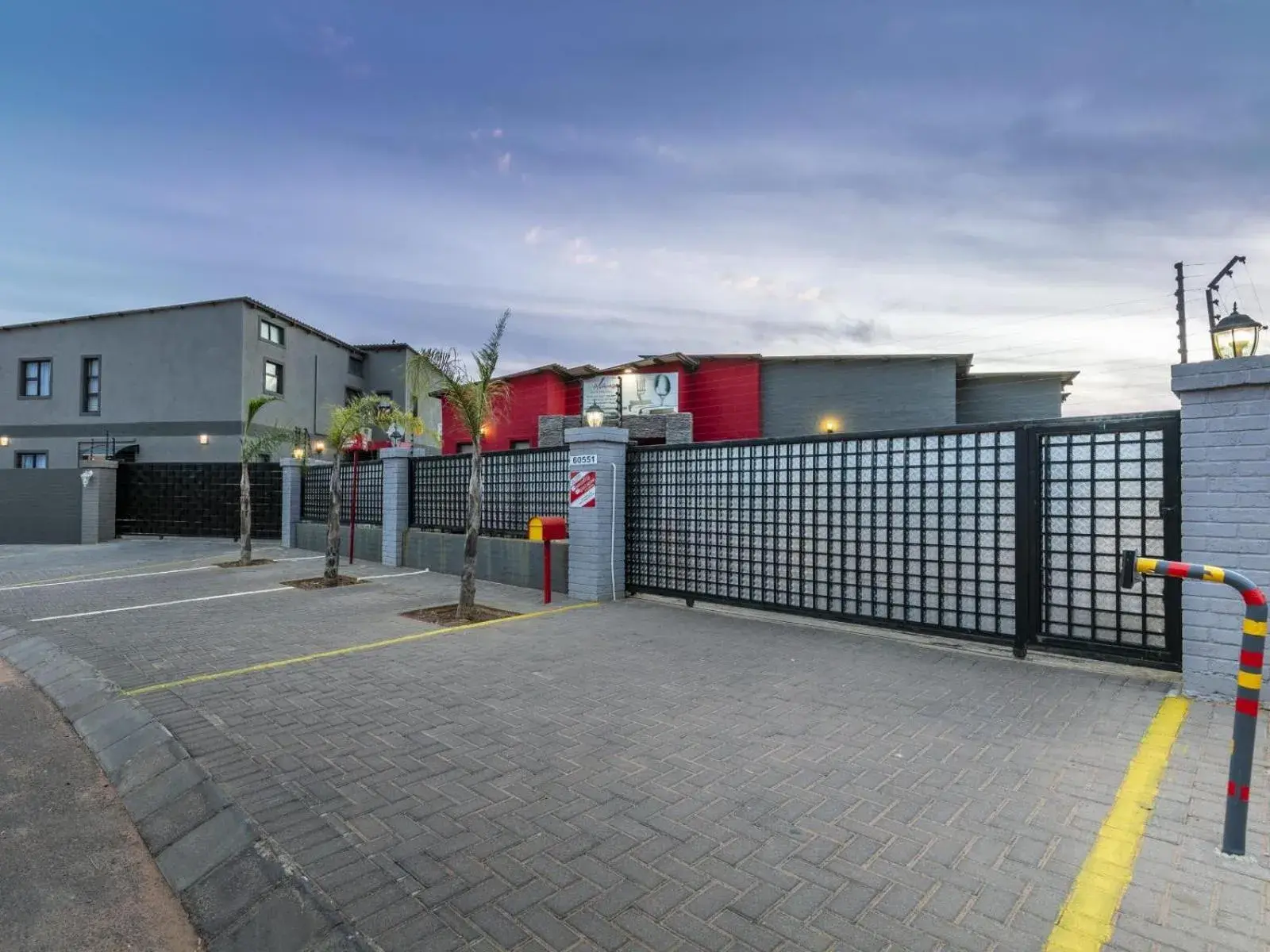 Madamz Bed & Breakfast Madamz Bed & Breakfast