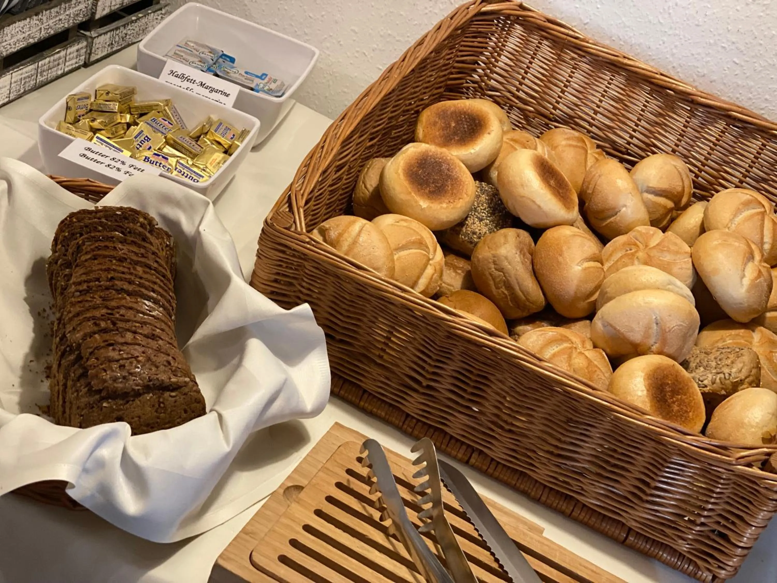 Continental breakfast in Hotel Horizont GmbH