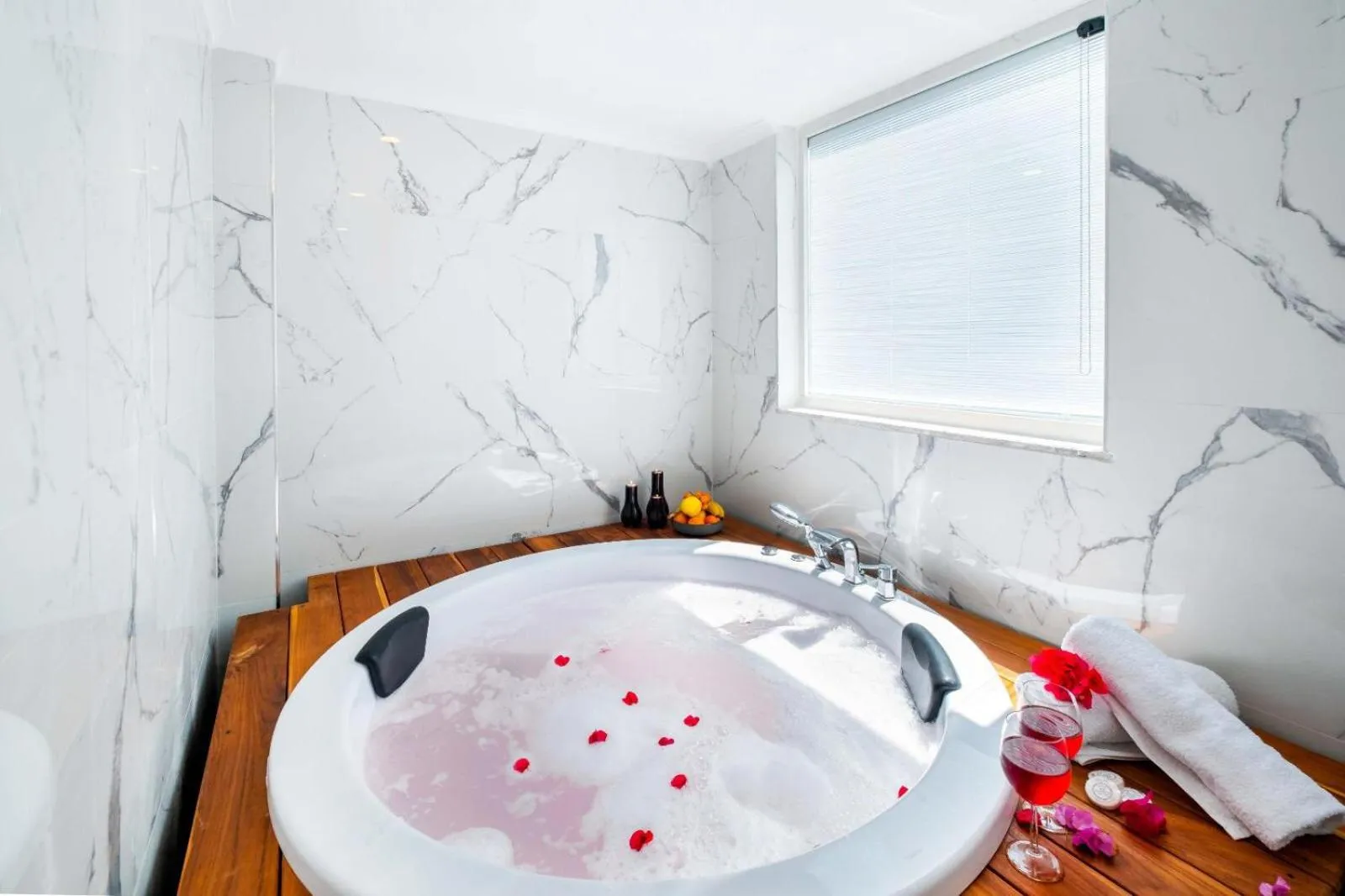 On site in Yosun Apart