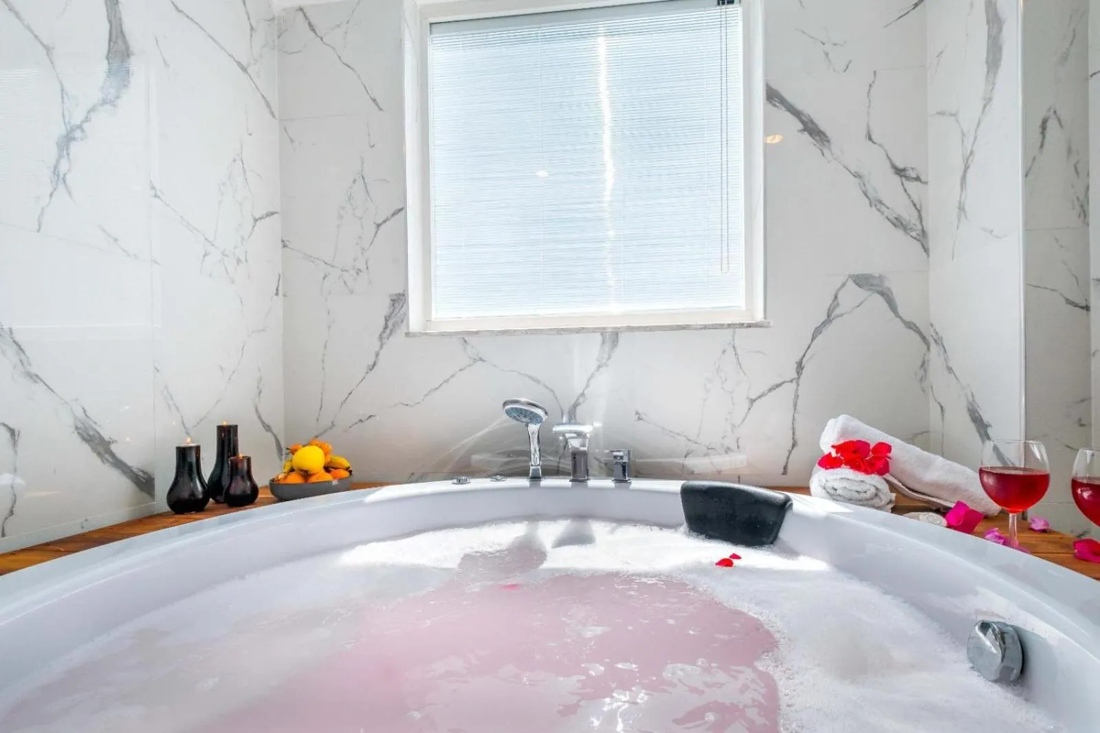 On site in Yosun Apart