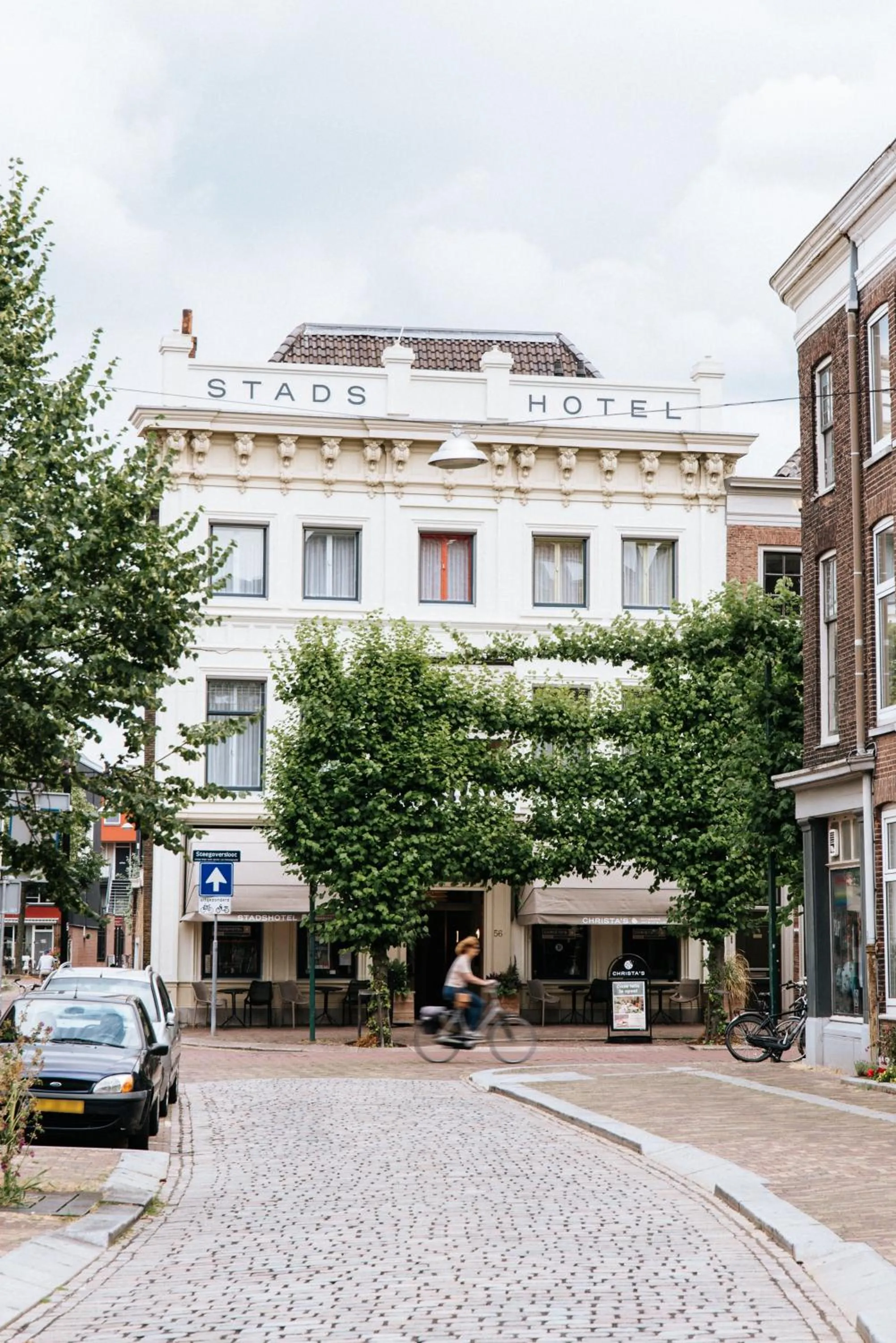 Facade/entrance in Stadshotel Steegoversloot