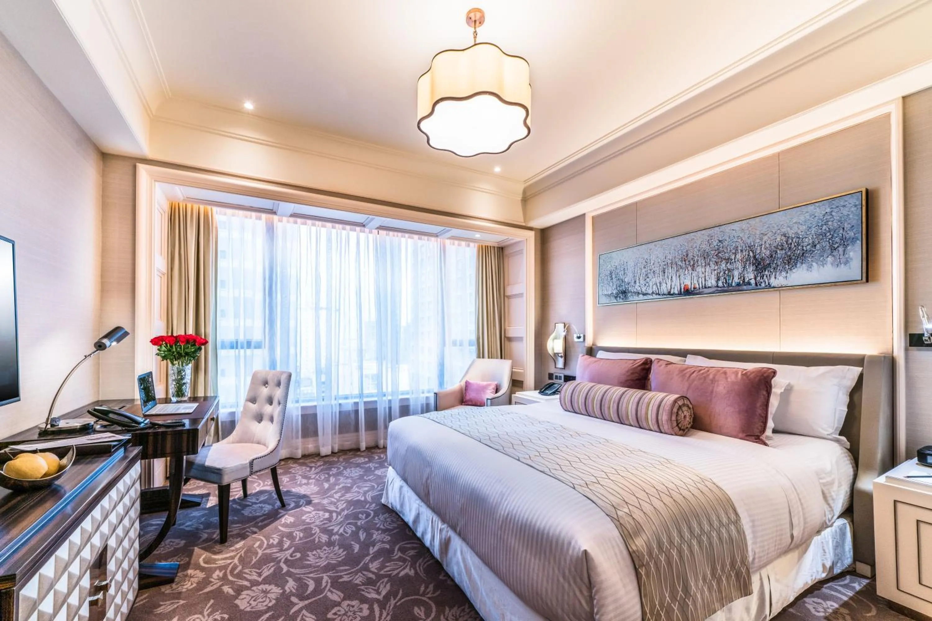Bedroom, Bed in Caravelle Saigon