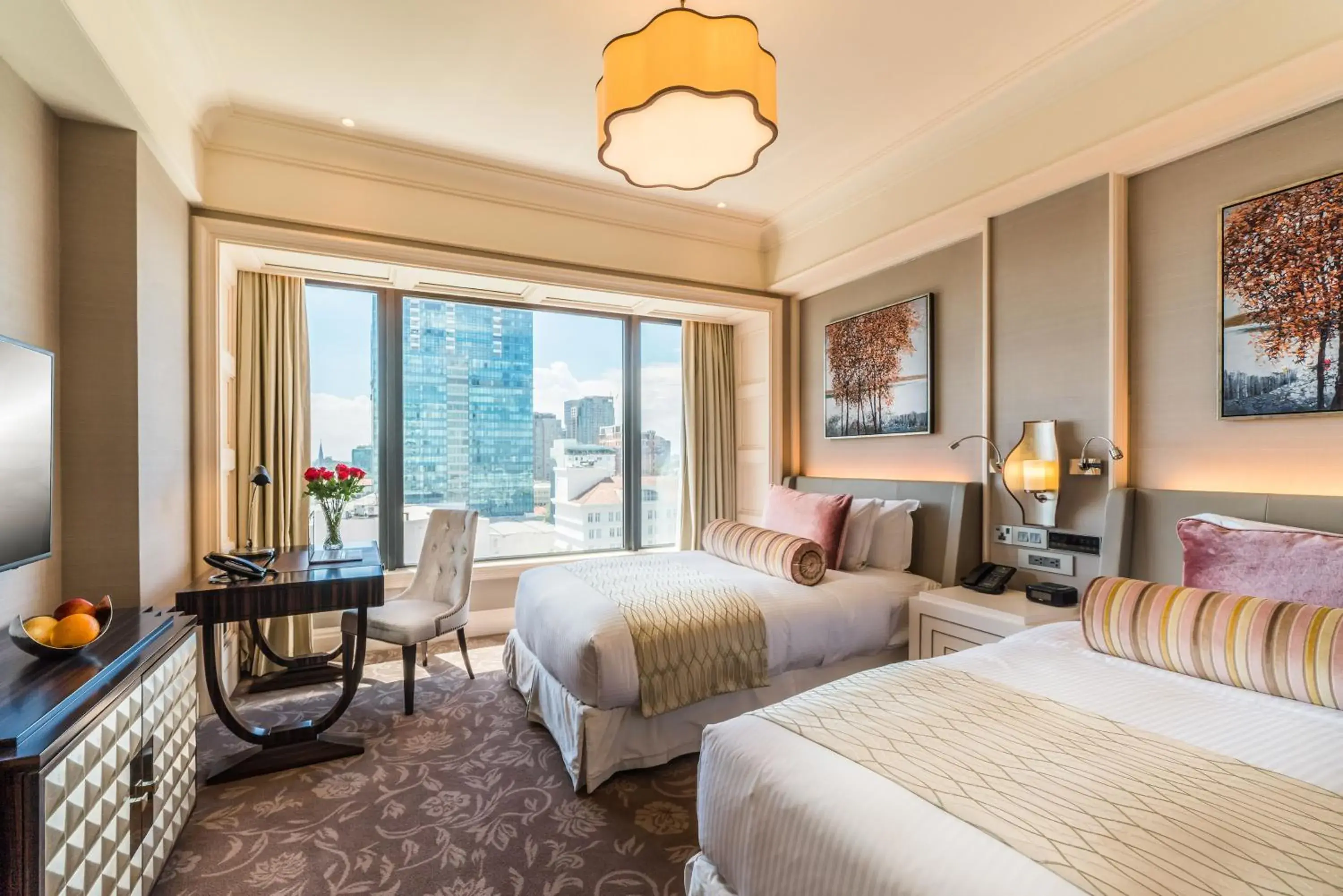 Signature Twin Room - Lounge Access in Caravelle Saigon Signature Twin Room - Lounge Access in Caravelle Saigon