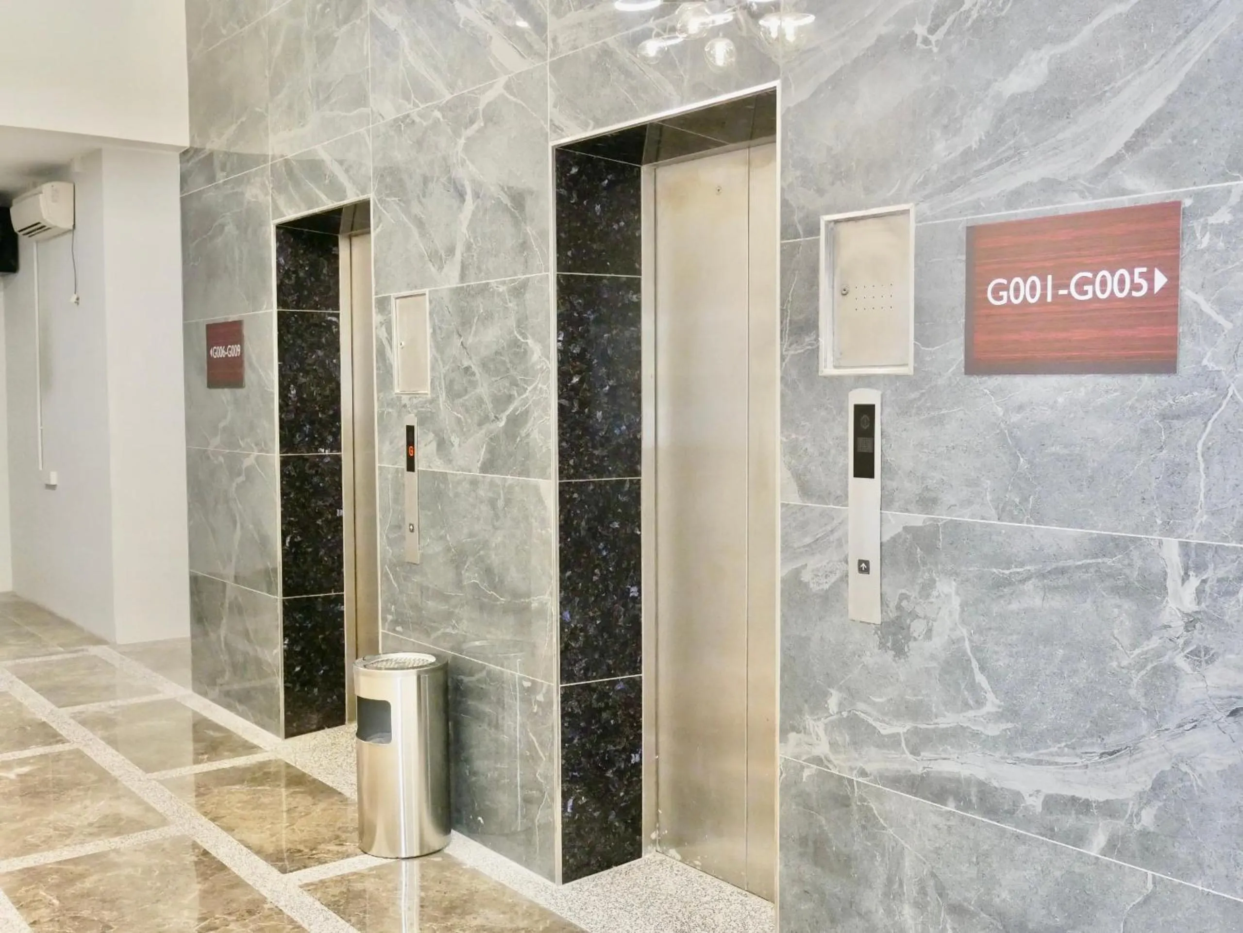 elevator in Pantai Regal City Hotel