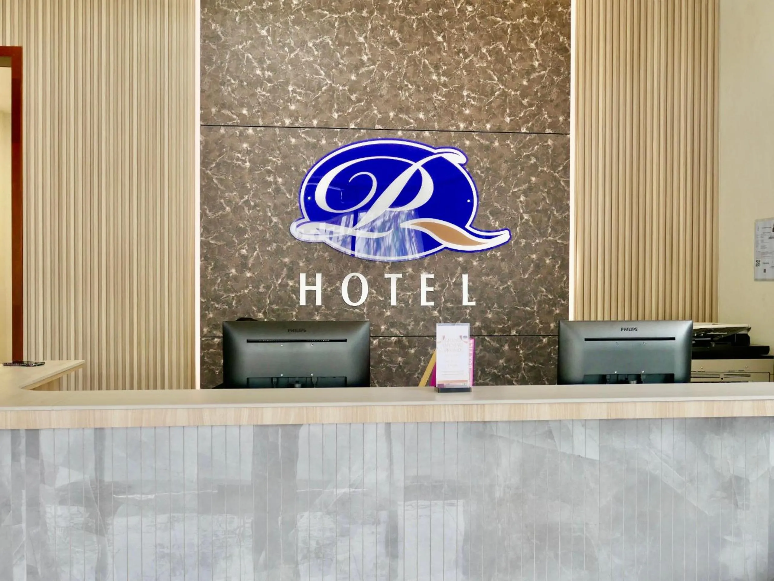 Lobby or reception in Pantai Regal City Hotel