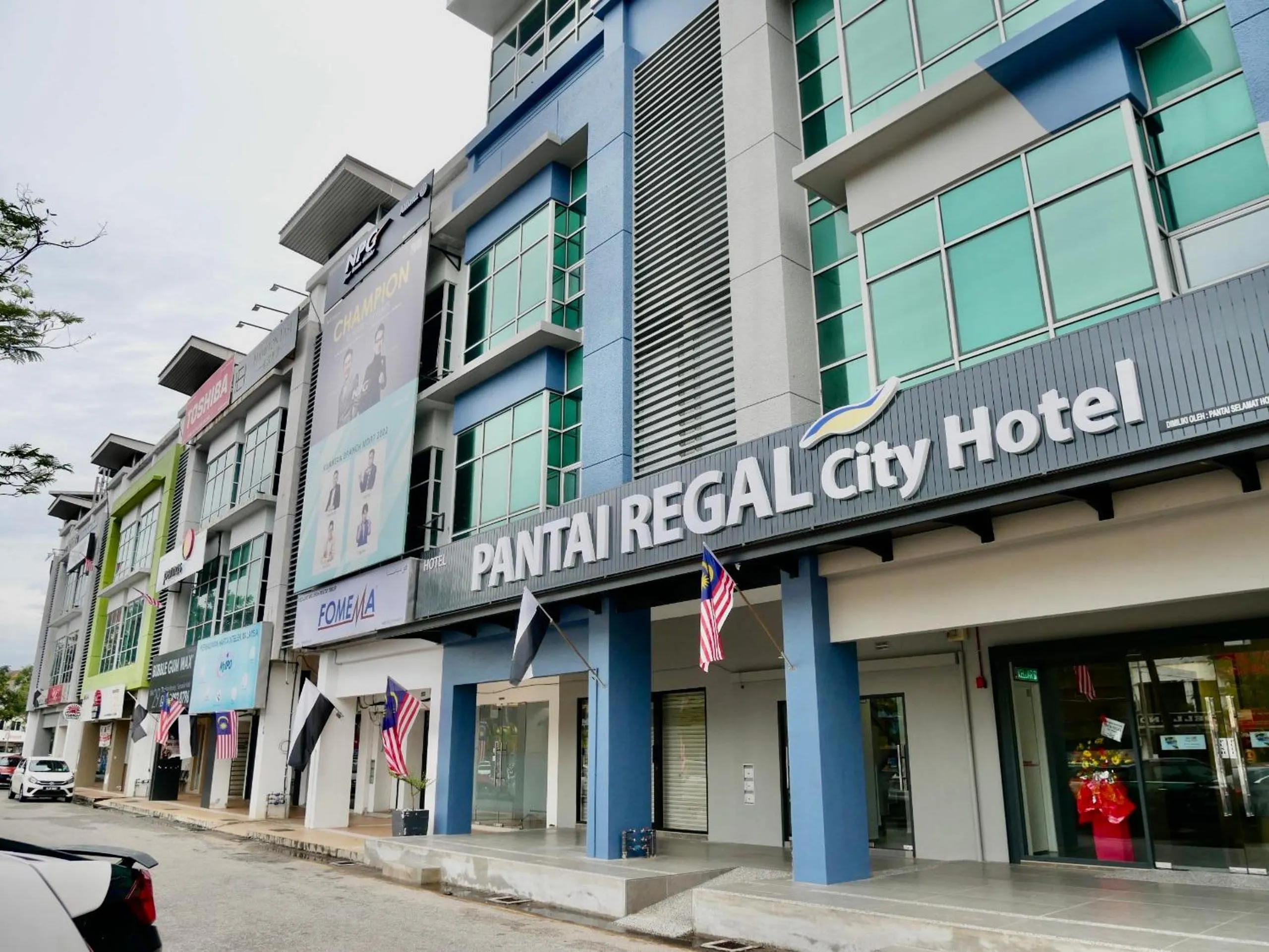 Property building in Pantai Regal City Hotel