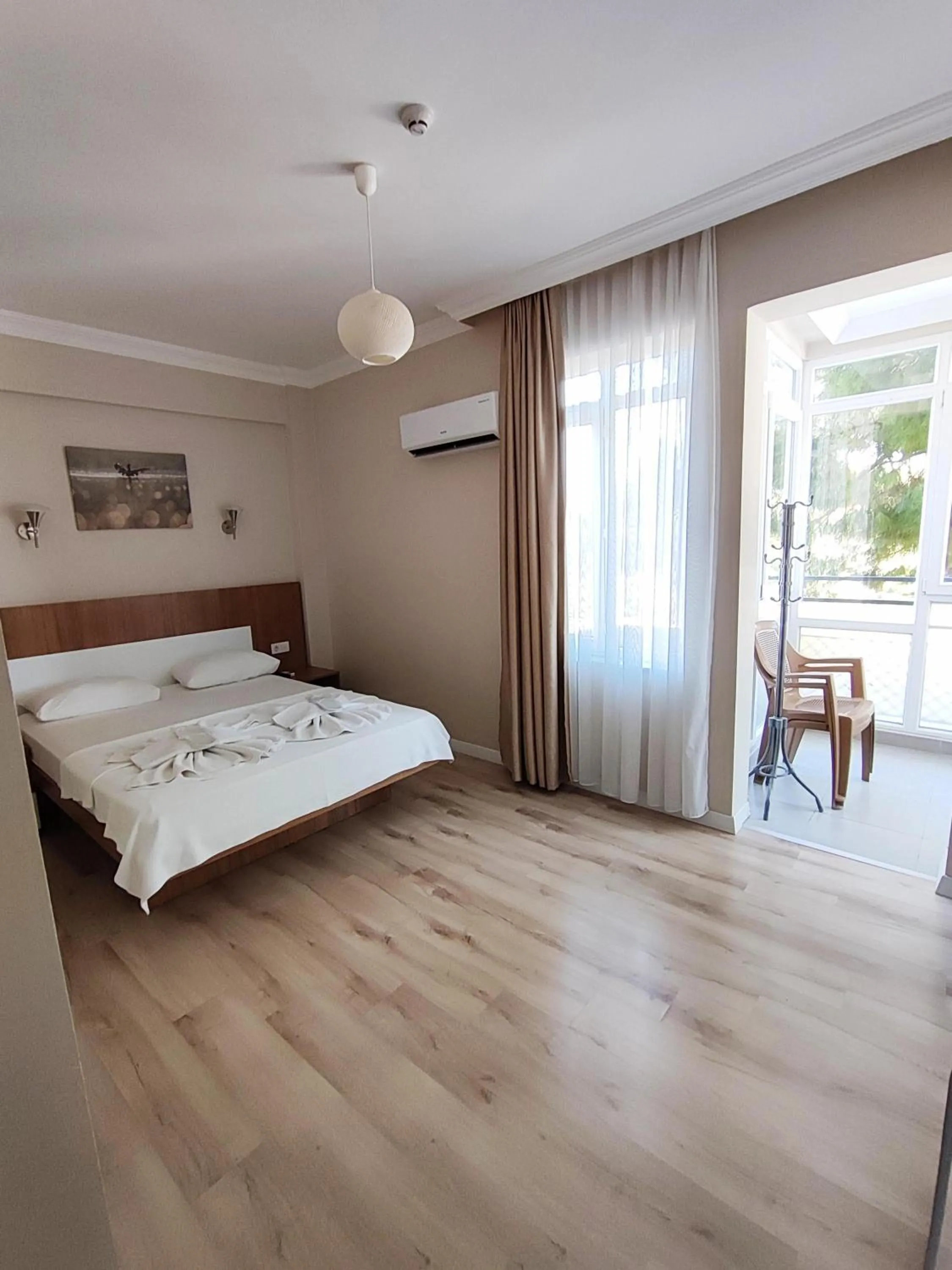 Photo of the whole room, Bed in REGA OTEL