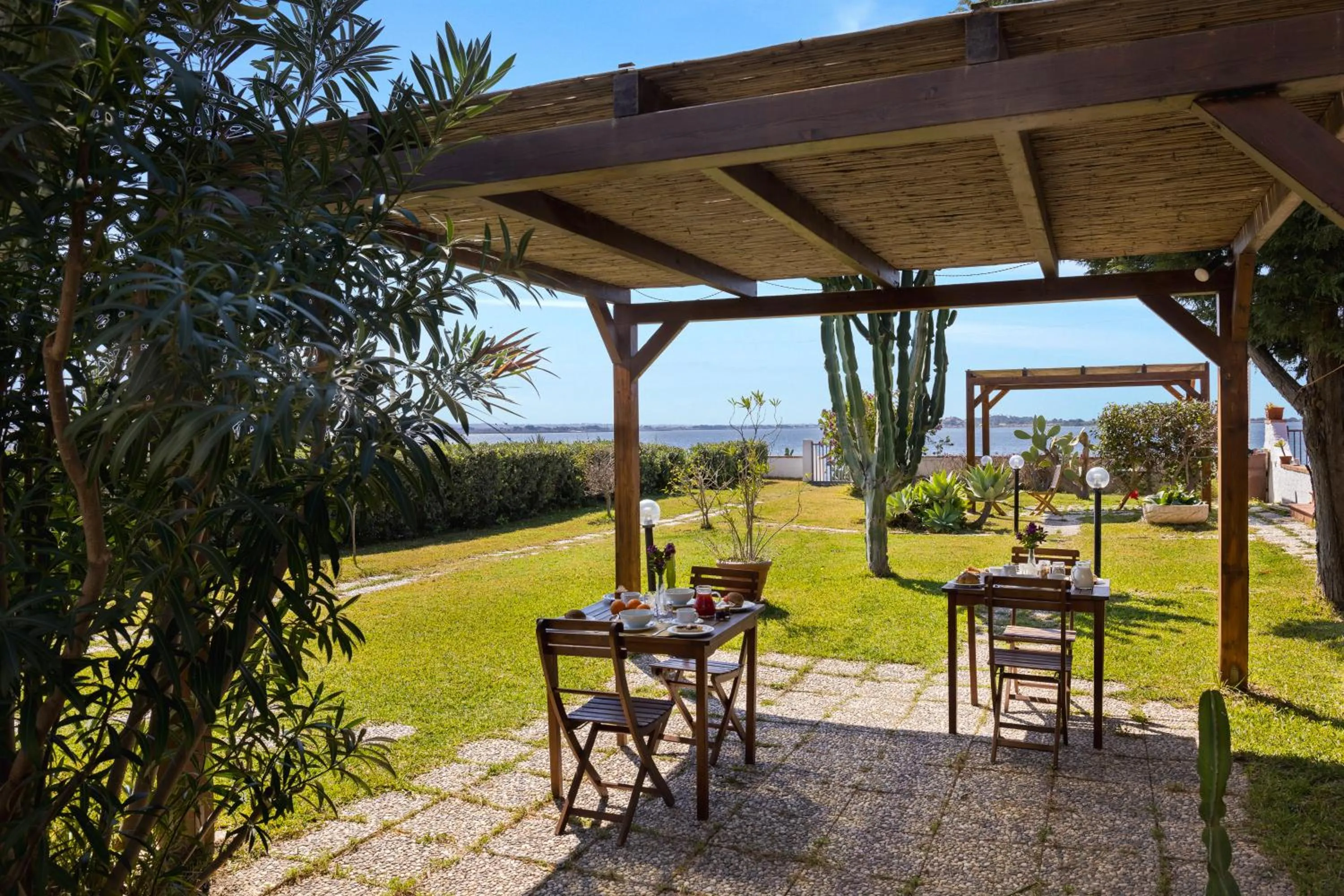 Breakfast in Laguna dei Fenici