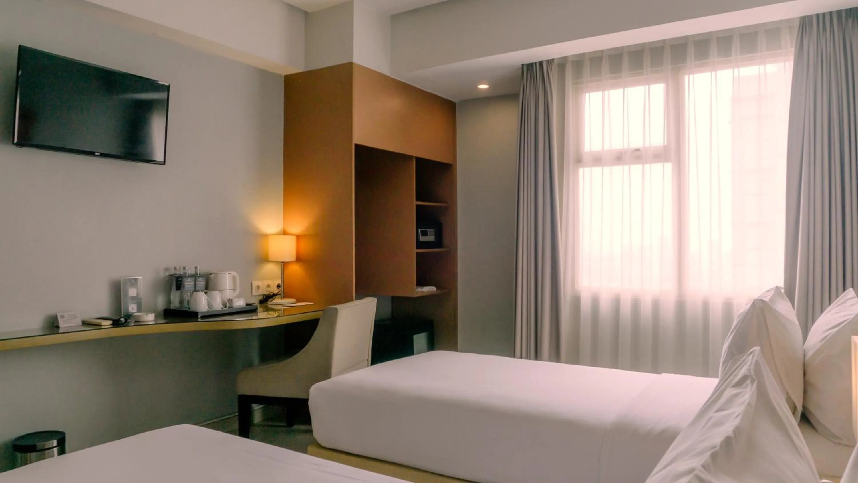 Bedroom, Bed in Hotel Santika Depok