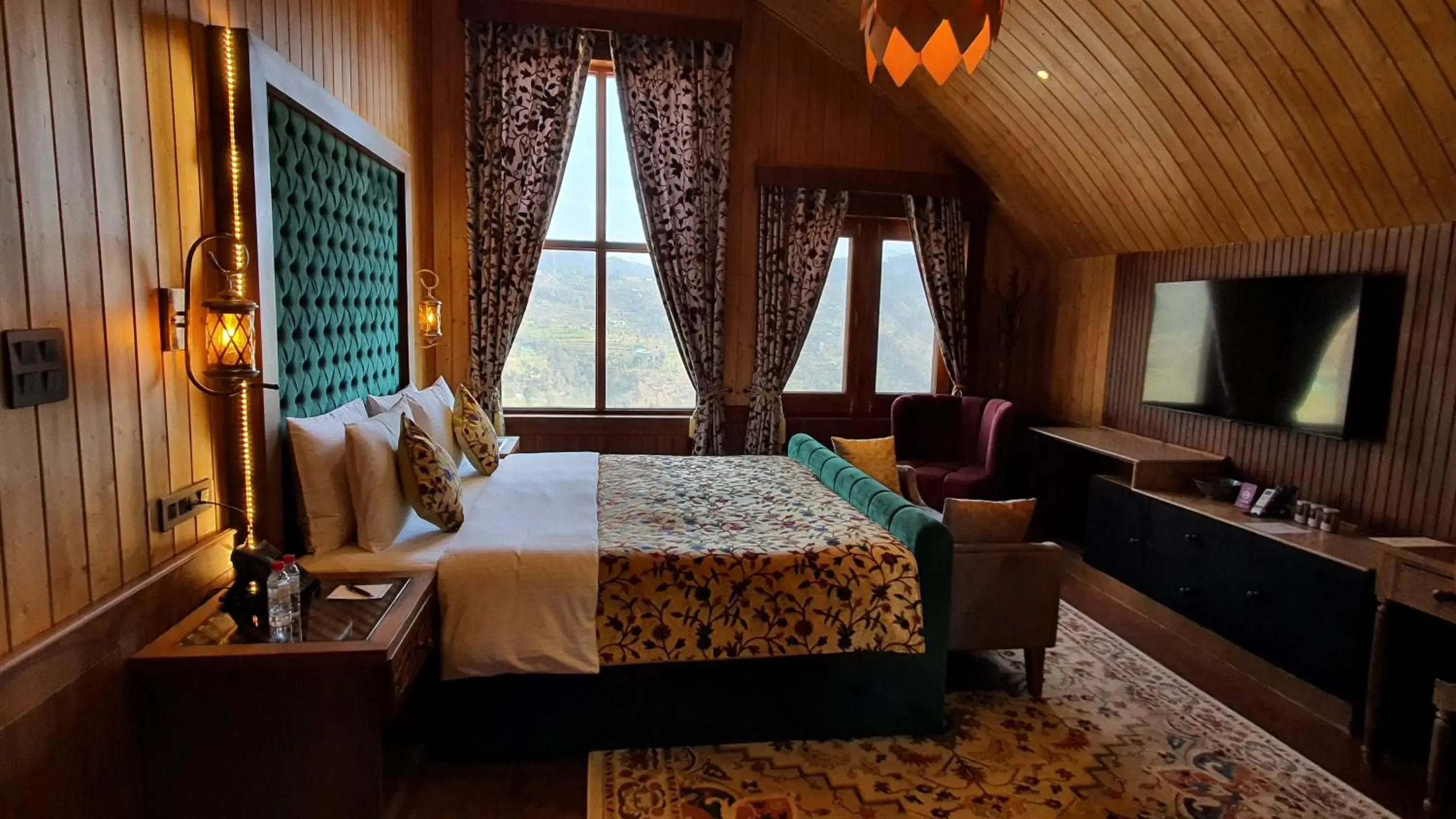 Gondola View Suite With Complimentary Unlimited Gondola Rides in Skyview by Empyrean Gondola View Suite With Complimentary Unlimited Gondola Rides in Skyview by Empyrean