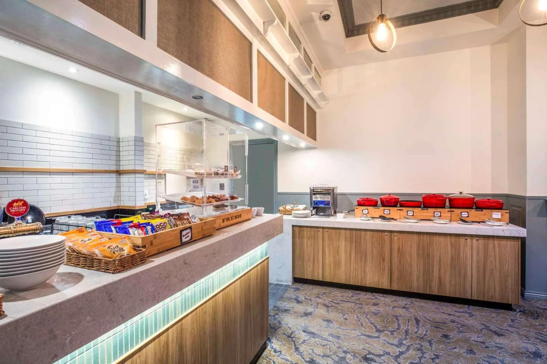 Restaurant/places to eat in Nightelier Carrum Downs Sands Hotel