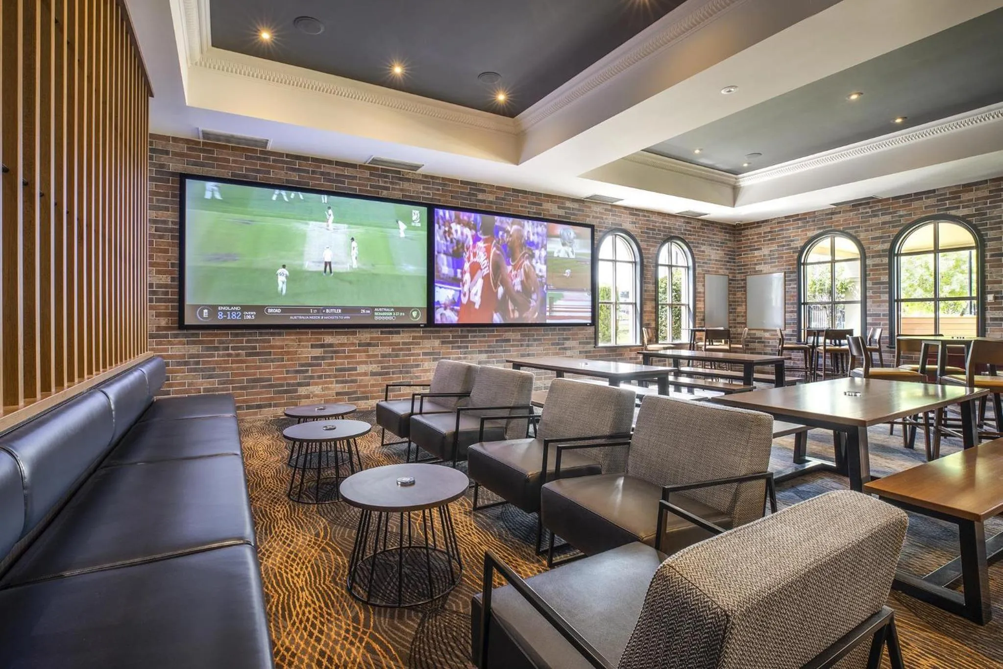 Lounge or bar in Nightelier Carrum Downs Sands Hotel