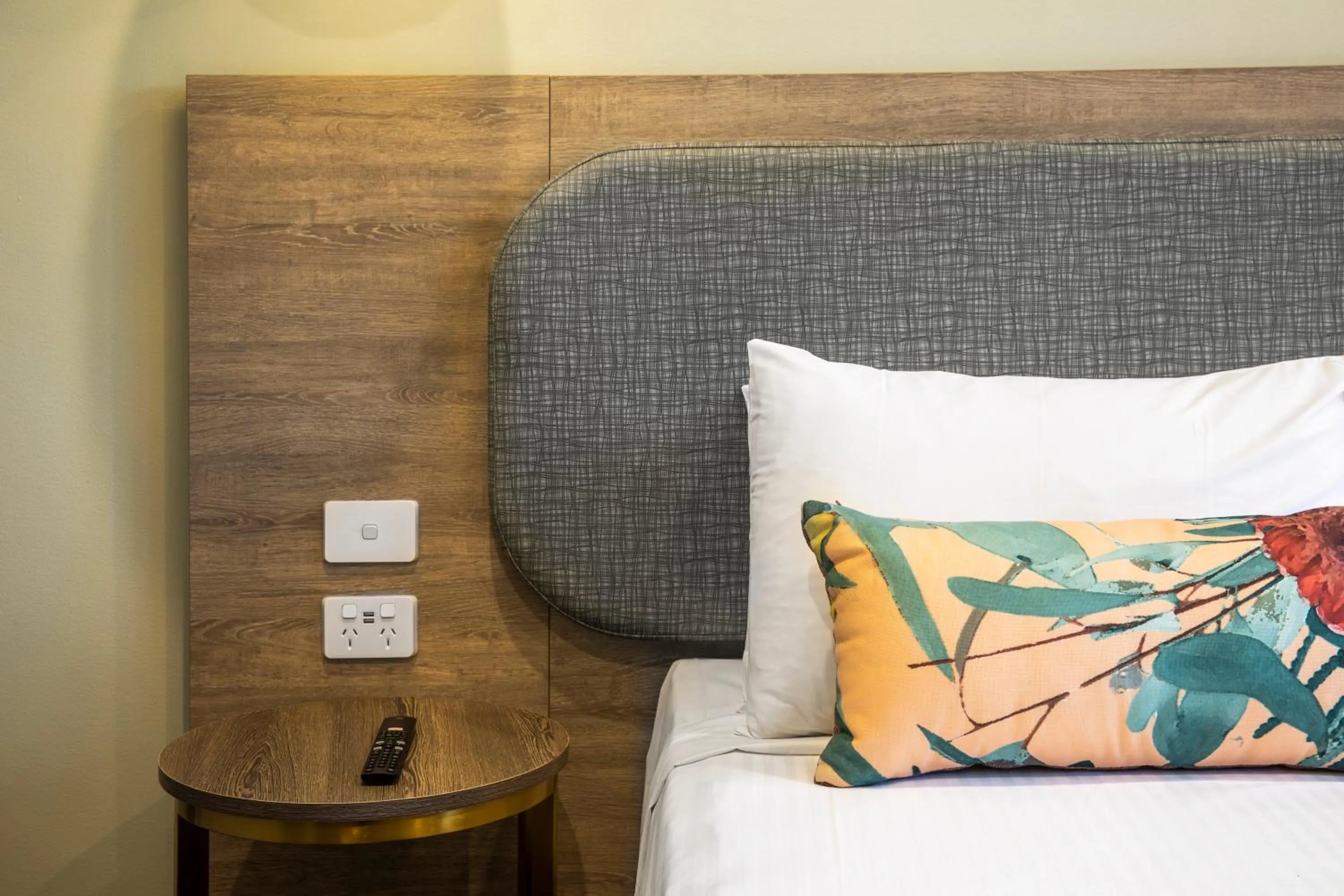 Bed in Nightelier Carrum Downs Sands Hotel