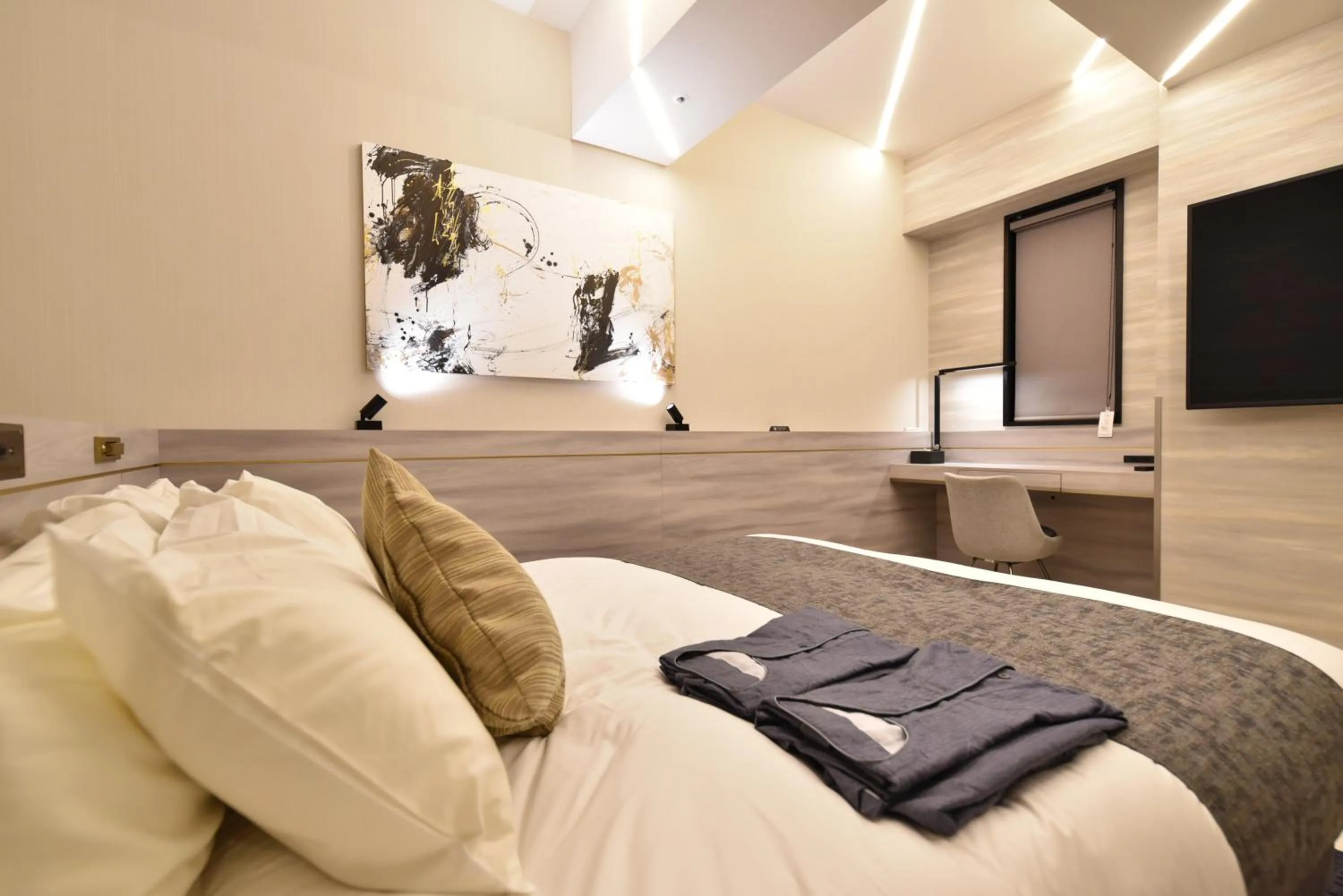 Photo of the whole room, Bed in Hotel Cordia Osaka Hommachi