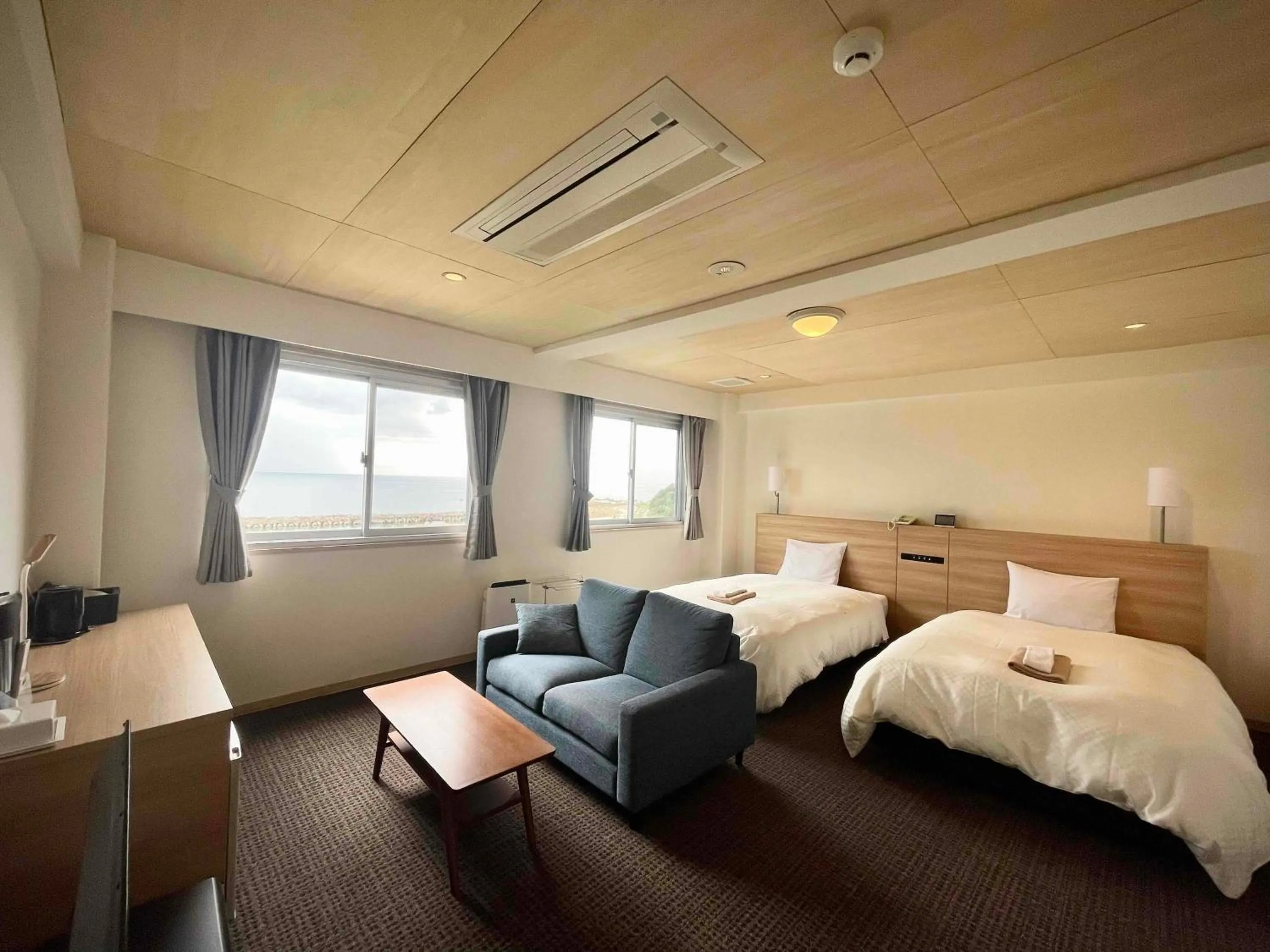 Bed in Amakusa Onsen Hotel Shikisakikan