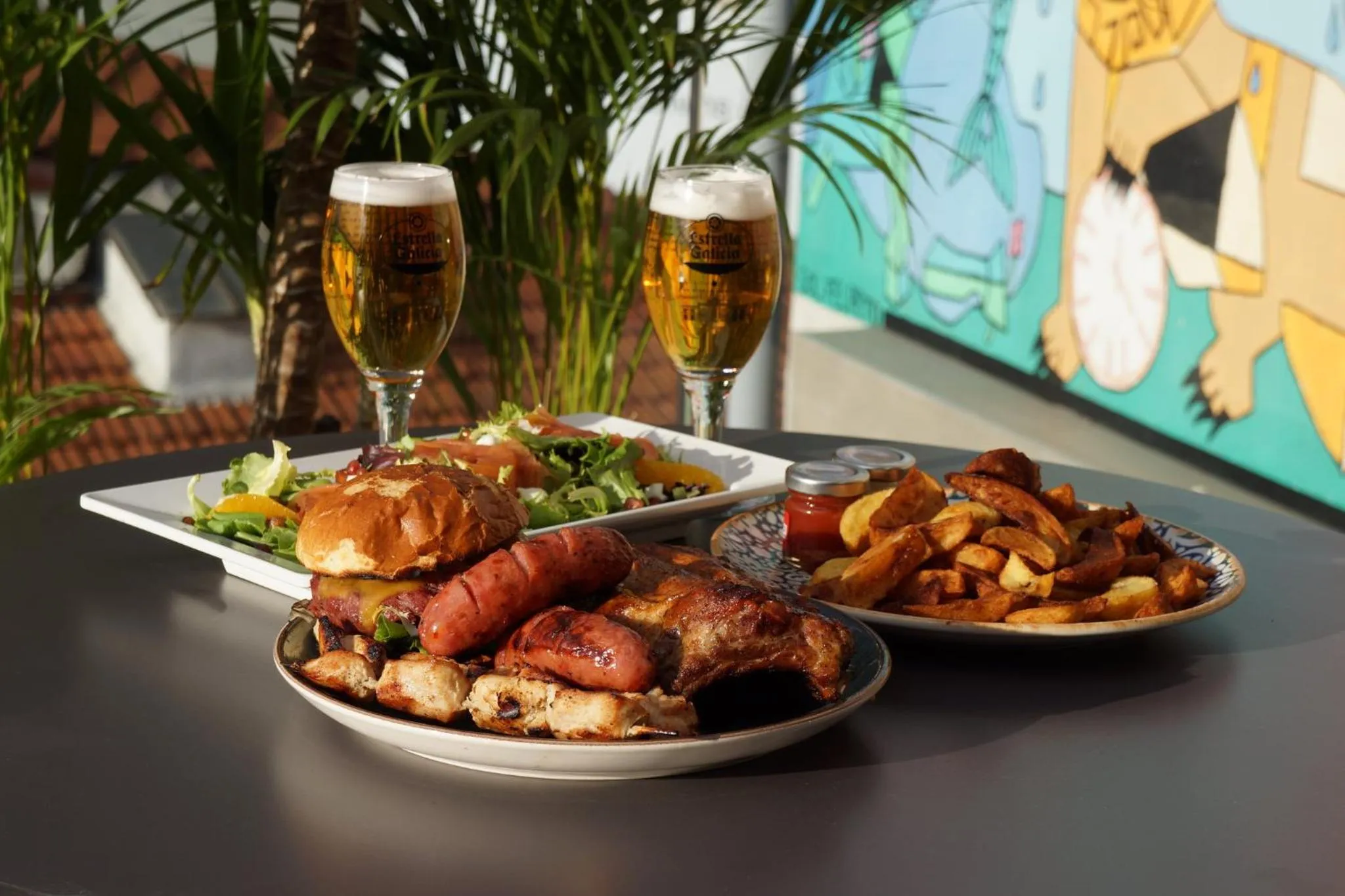 Lounge or bar in Hotel Indigo Madrid - Gran Vía by IHG