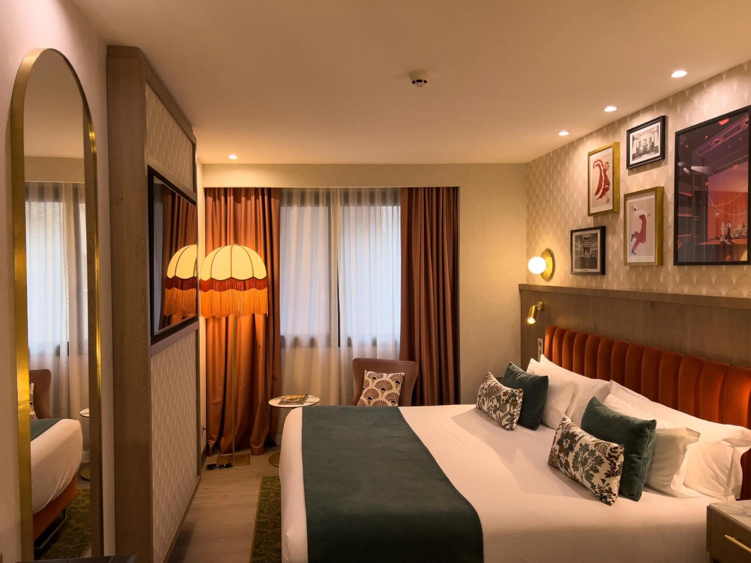 Bed in Hotel Indigo Madrid - Gran Vía by IHG