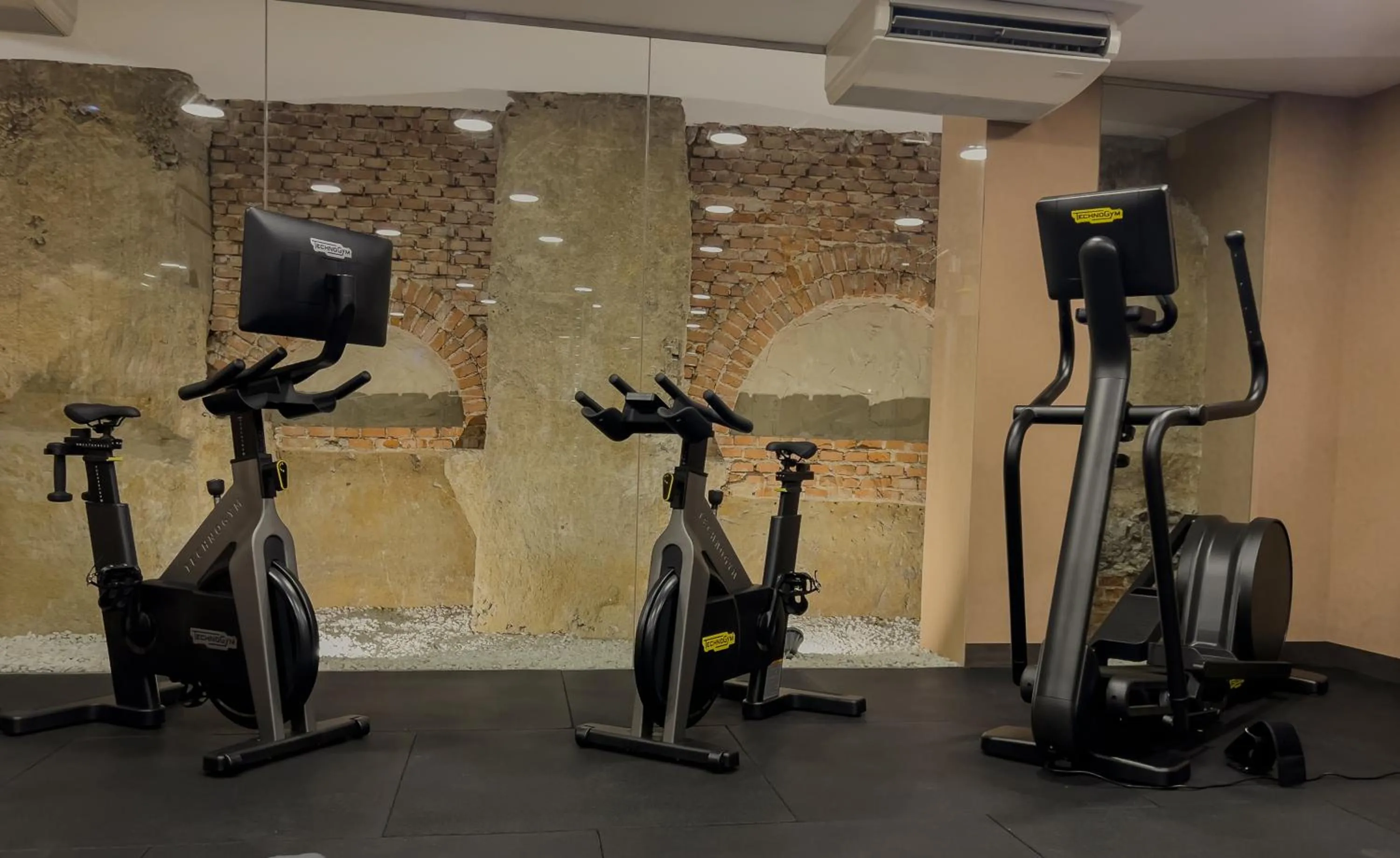 Fitness centre/facilities in Hotel Indigo Madrid - Gran Vía by IHG