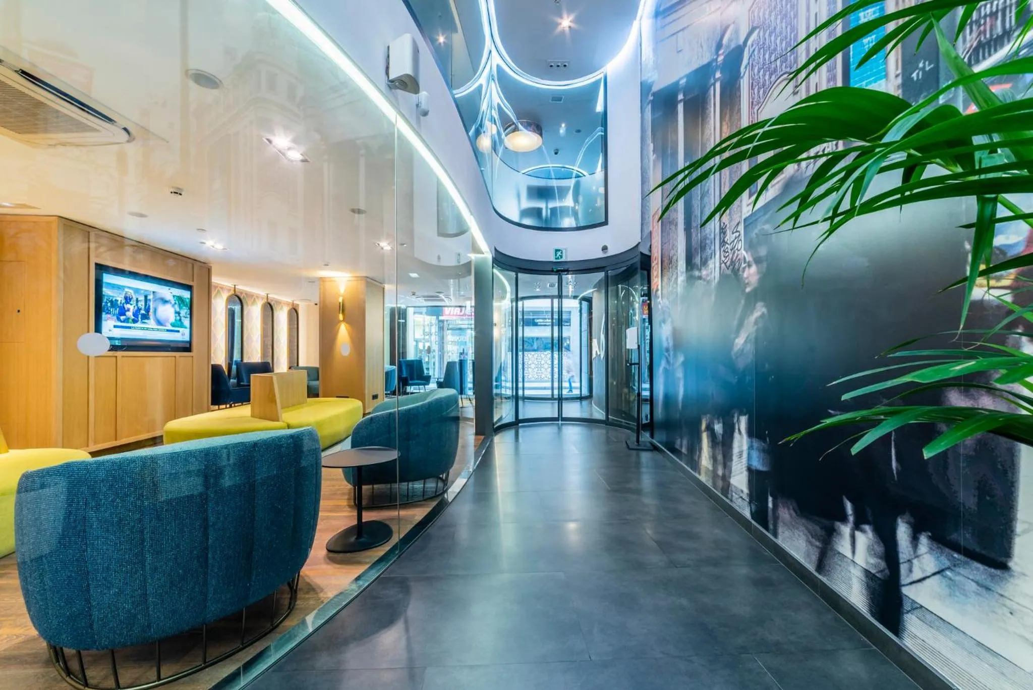 Property building in Hotel Indigo Madrid - Gran Vía by IHG