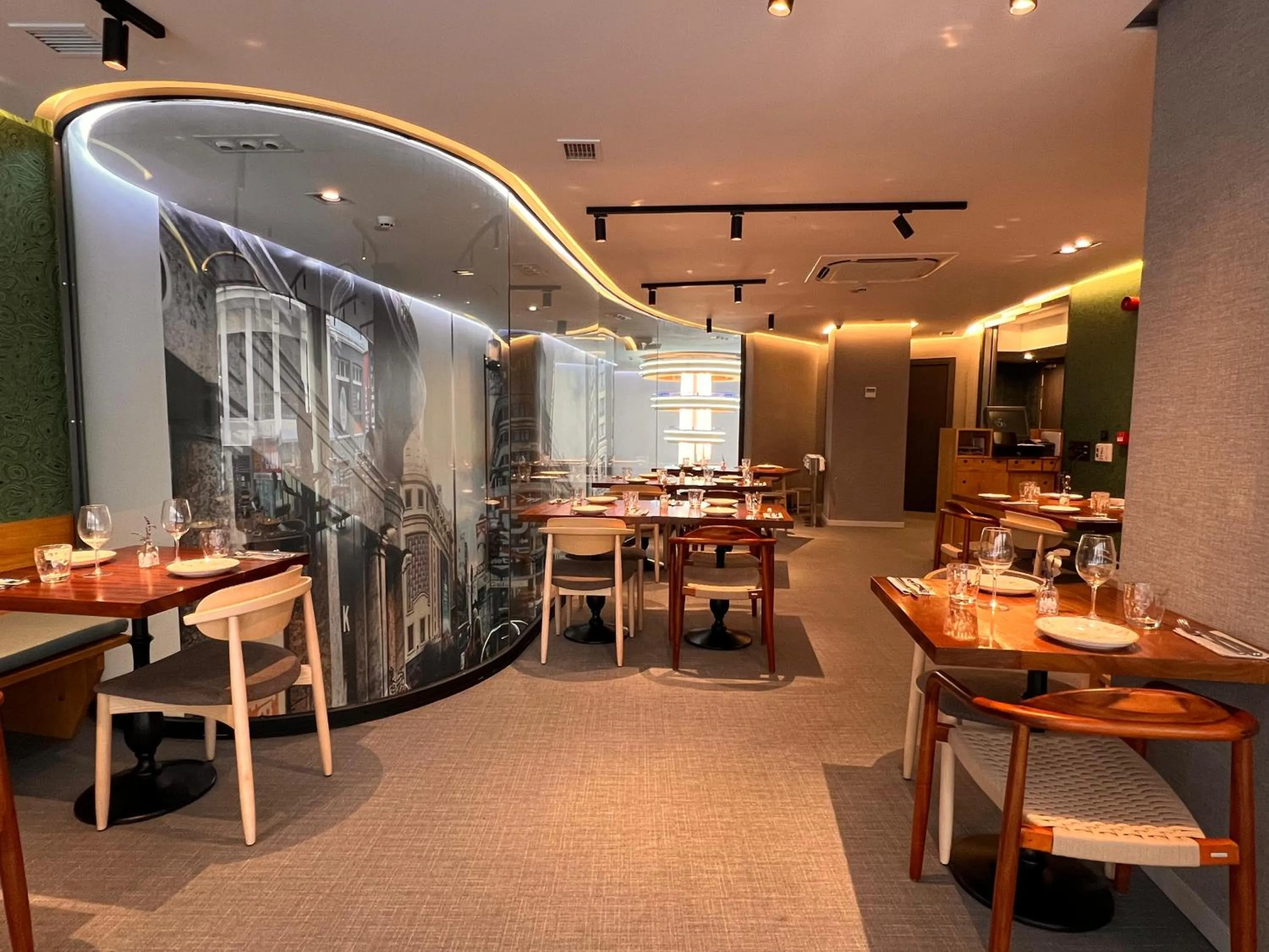 Restaurant/places to eat in Hotel Indigo Madrid - Gran Vía by IHG