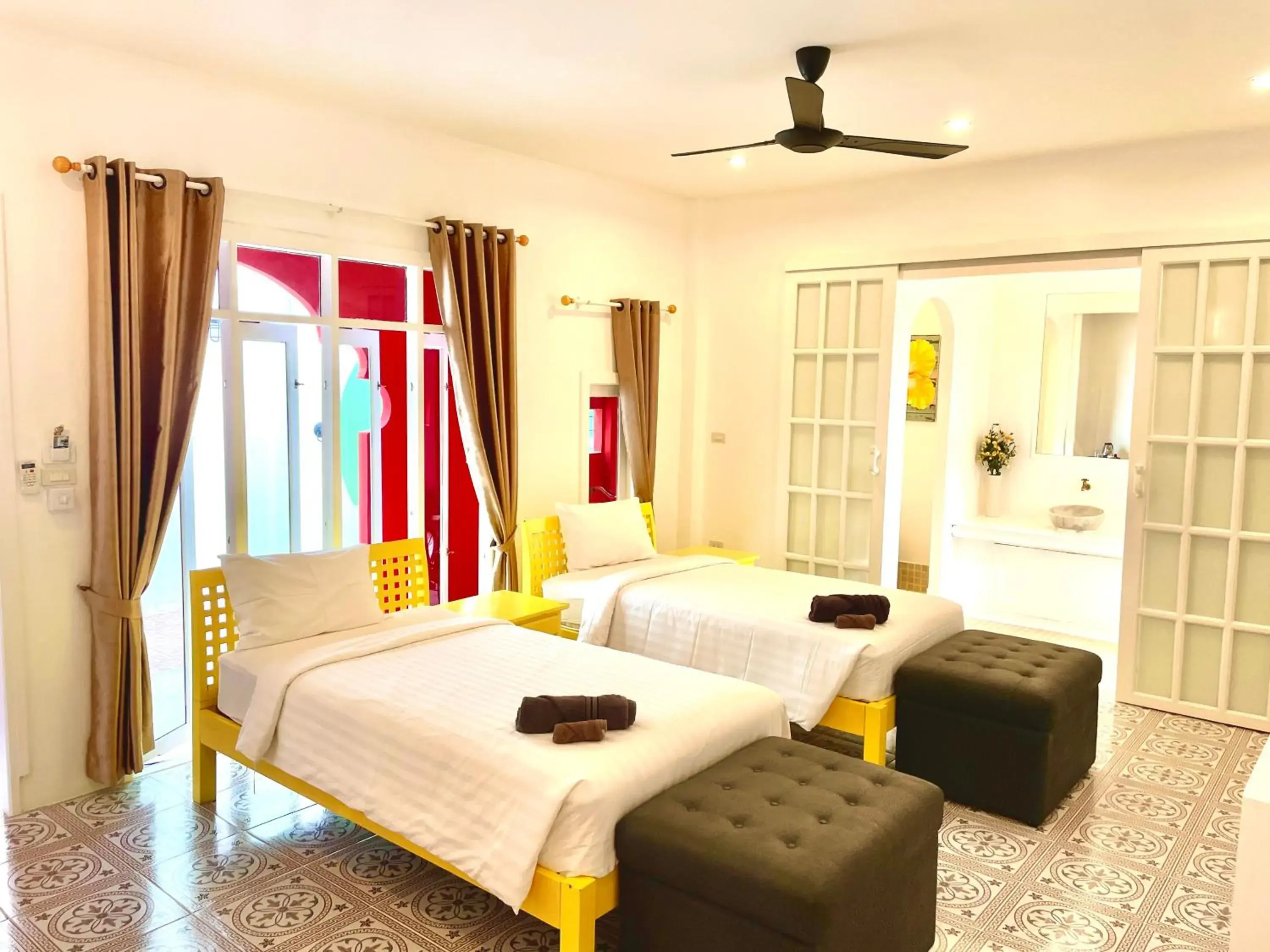 Deluxe Twin Room in Watercolours Deluxe Twin Room in Watercolours