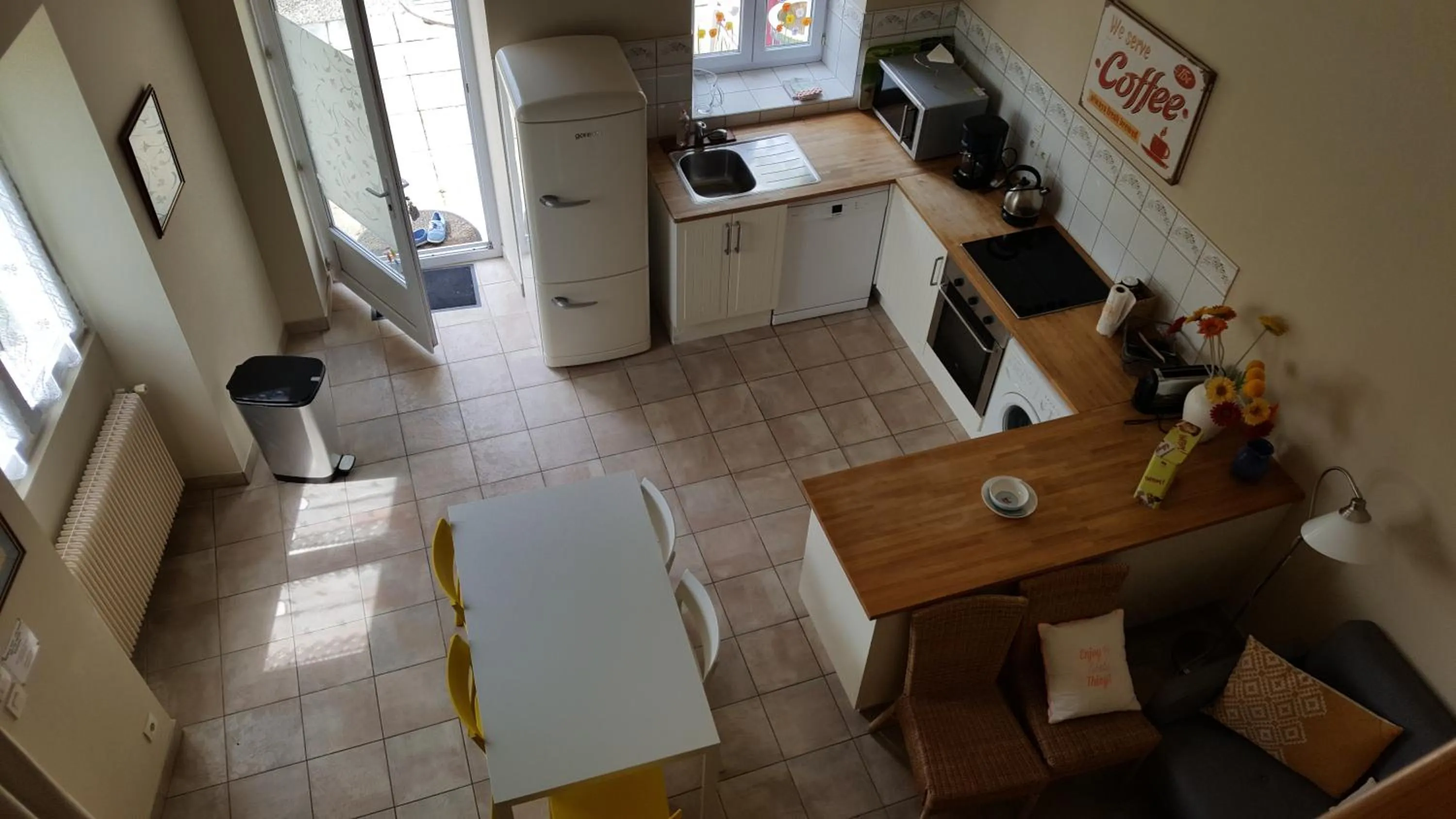 Patio in La Roseraie