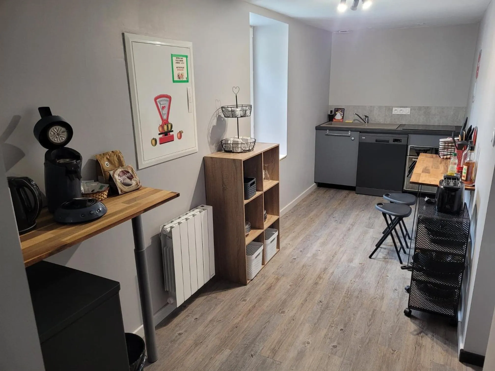 Coffee/tea facilities in La Roseraie