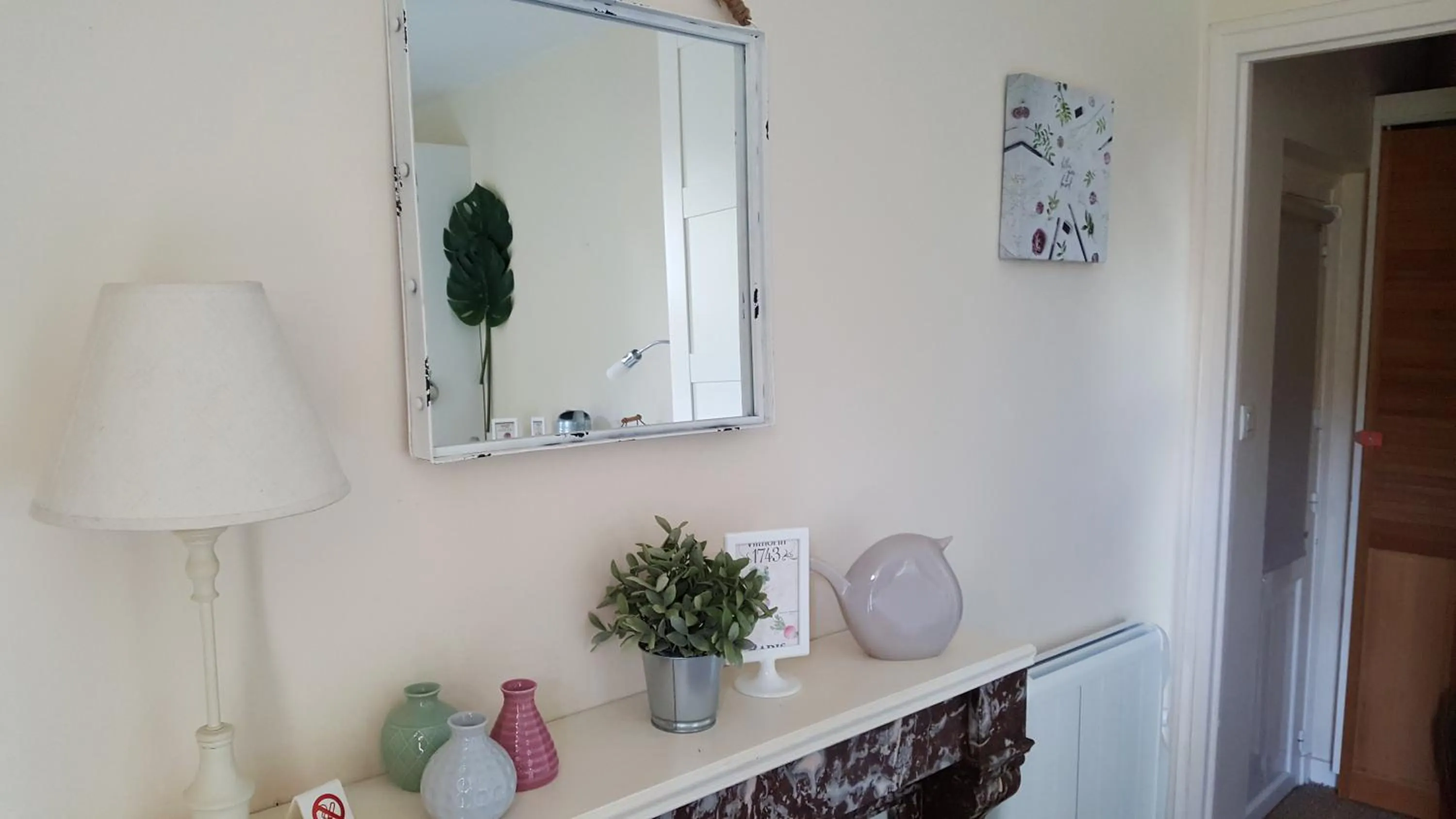 Decorative detail in La Roseraie