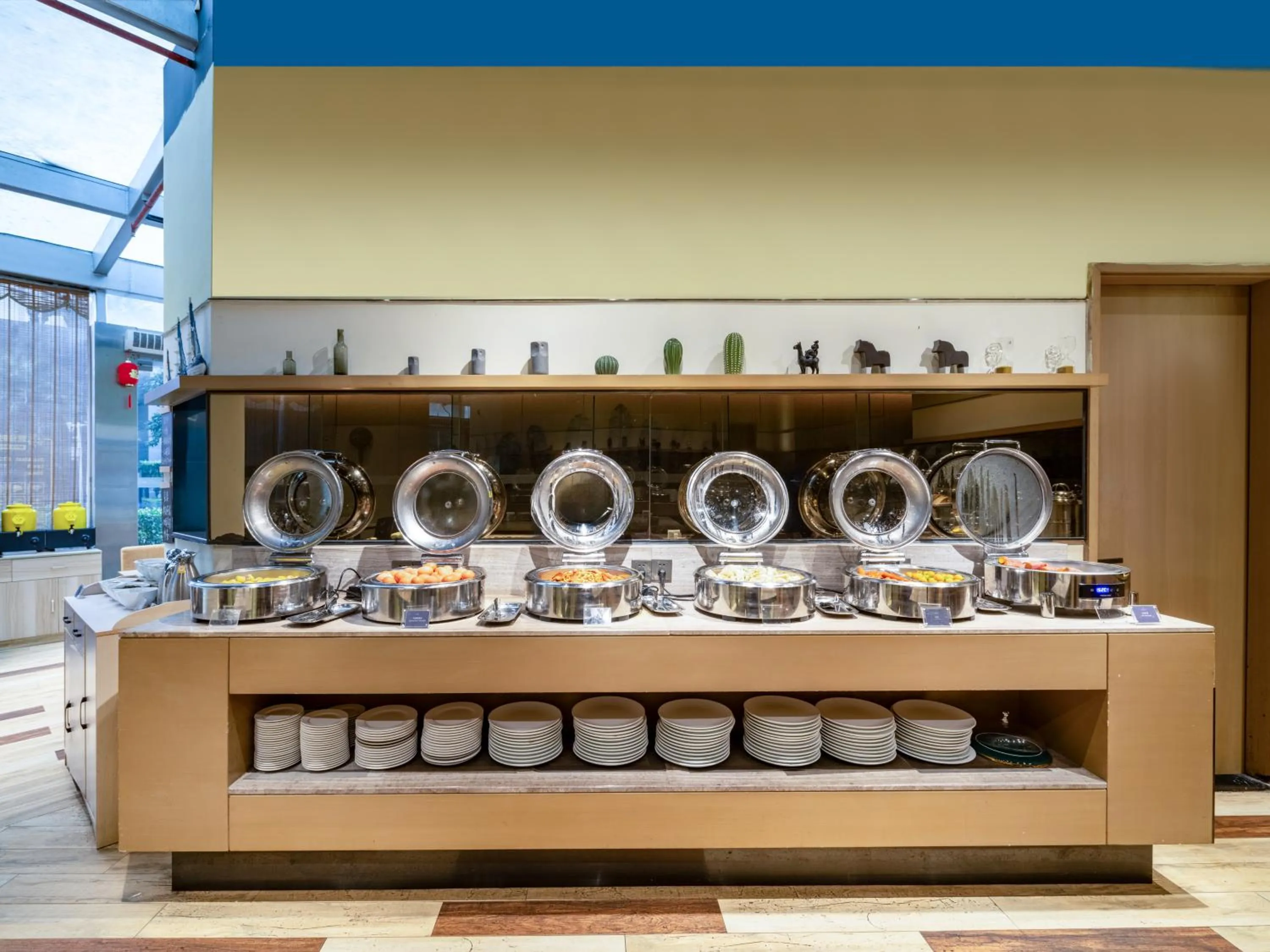 Restaurant/places to eat in The Mulian Hotel Guangzhou Zhujiang New Town-Canton Fair Free Shuttle Bus