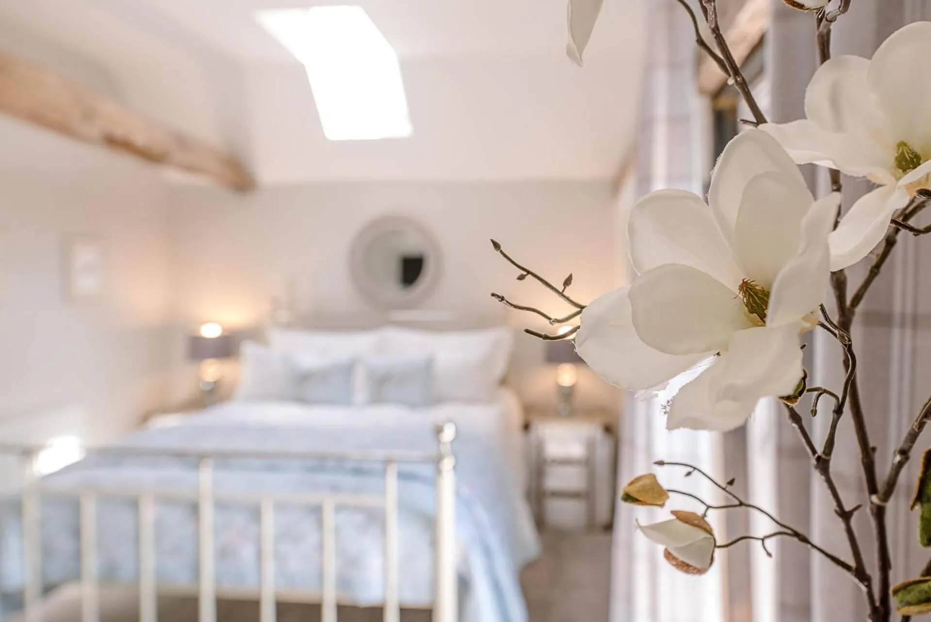 Bed in Chapel Cottage at Pond Hall Farm, Stunnning Property with Private Hot Tub, Hadleigh