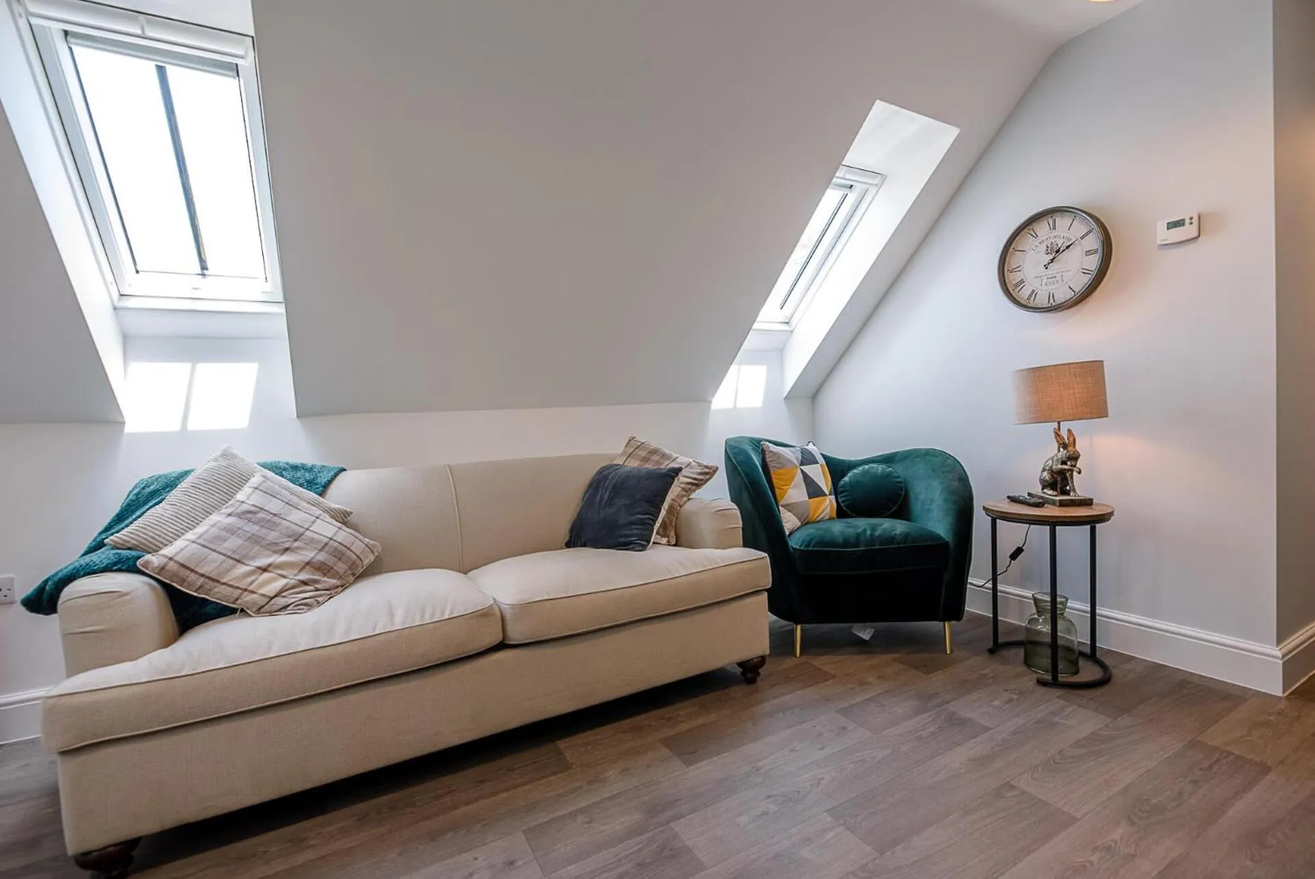 Geoff's Rest at Pond Hall Farm in Hadleigh with Private Hot Tub