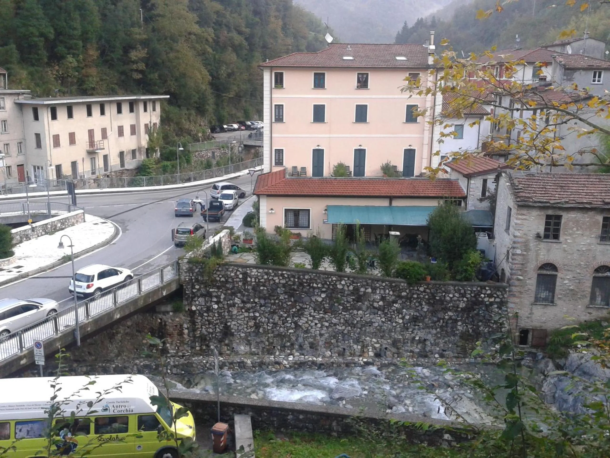 Facade/entrance in La Pania