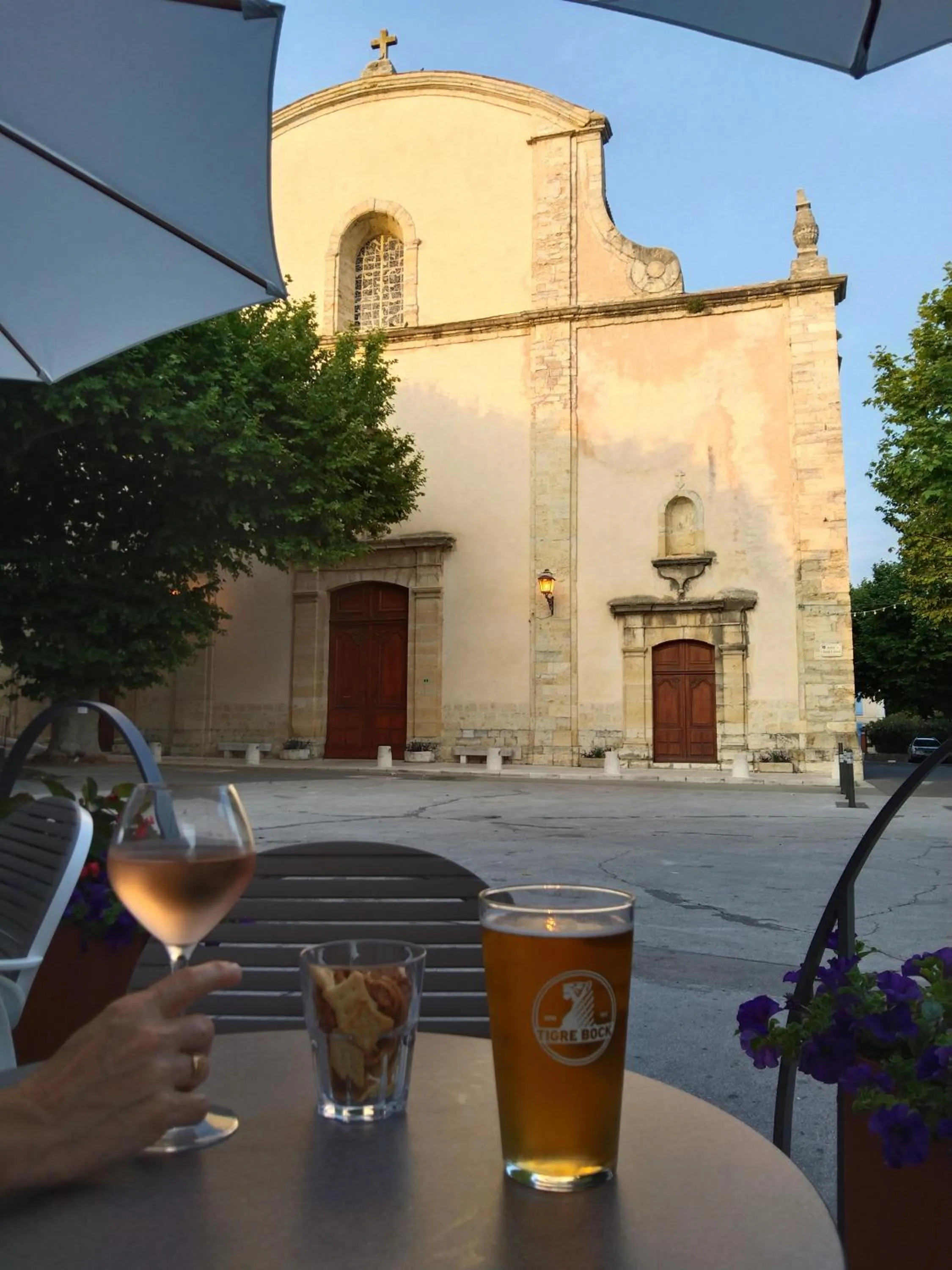 Nearby landmark in Lou calado