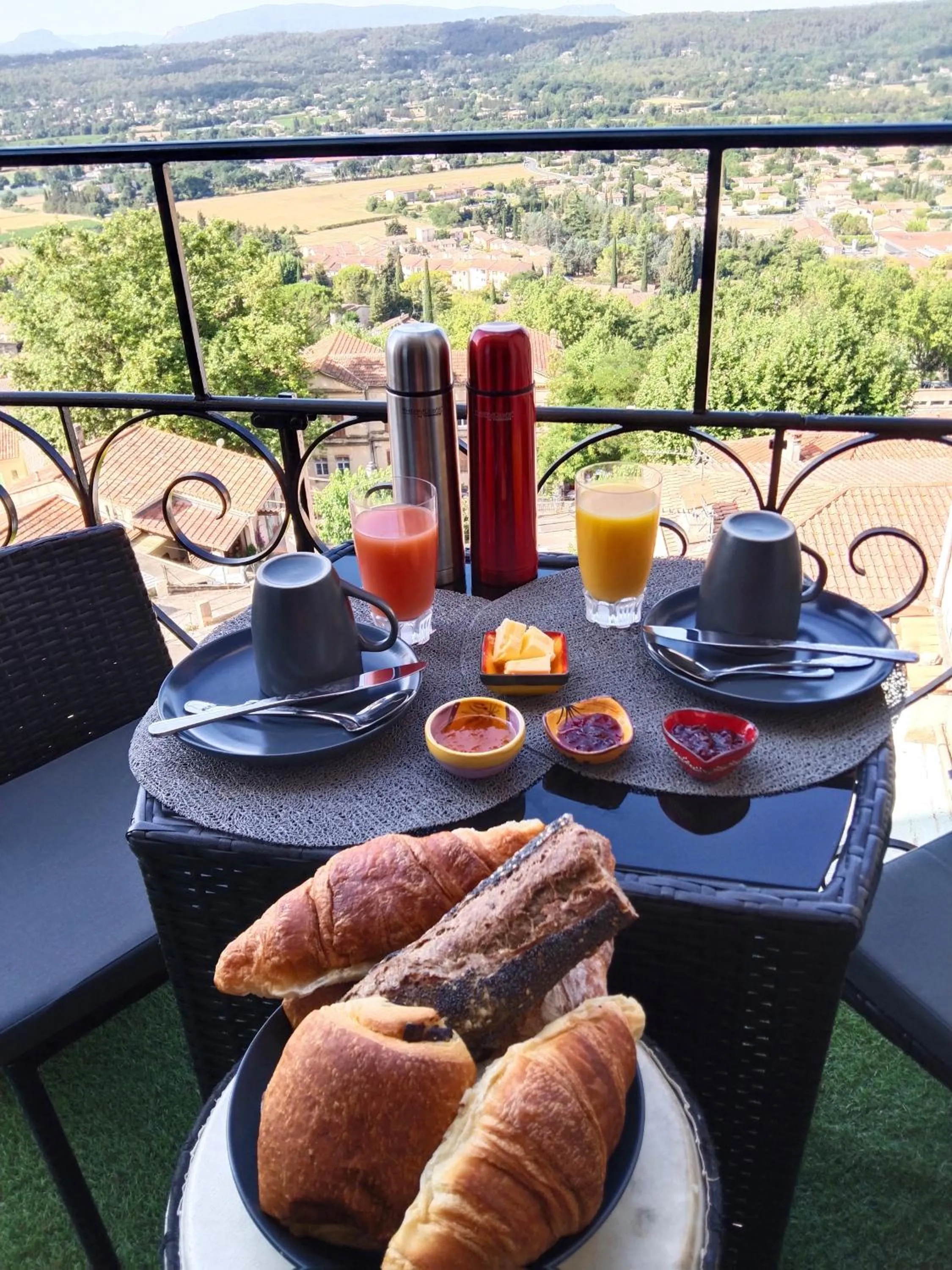 View (from property/room) in Lou calado