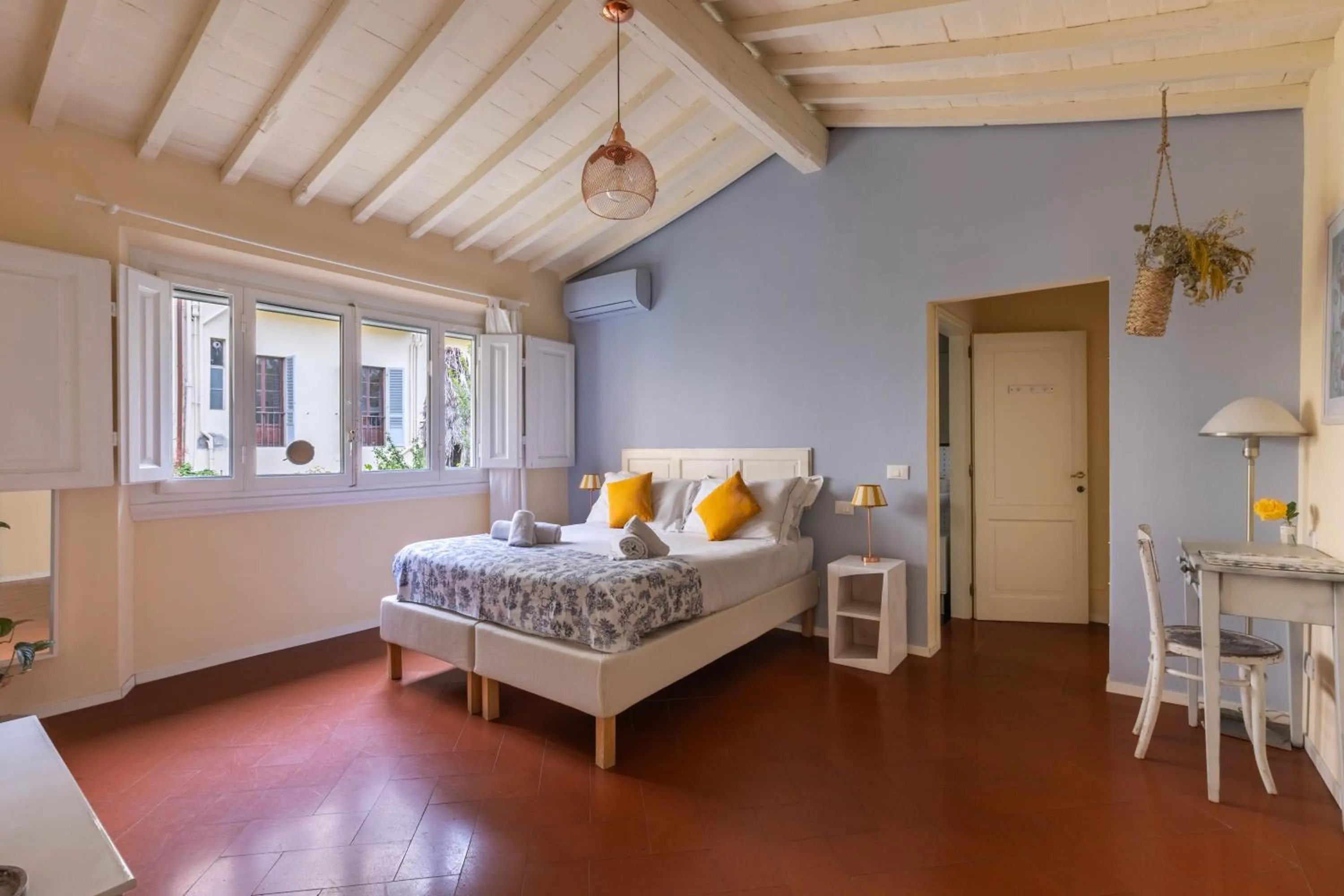 Bedroom, Bed in Secret Garden Firenze B&B