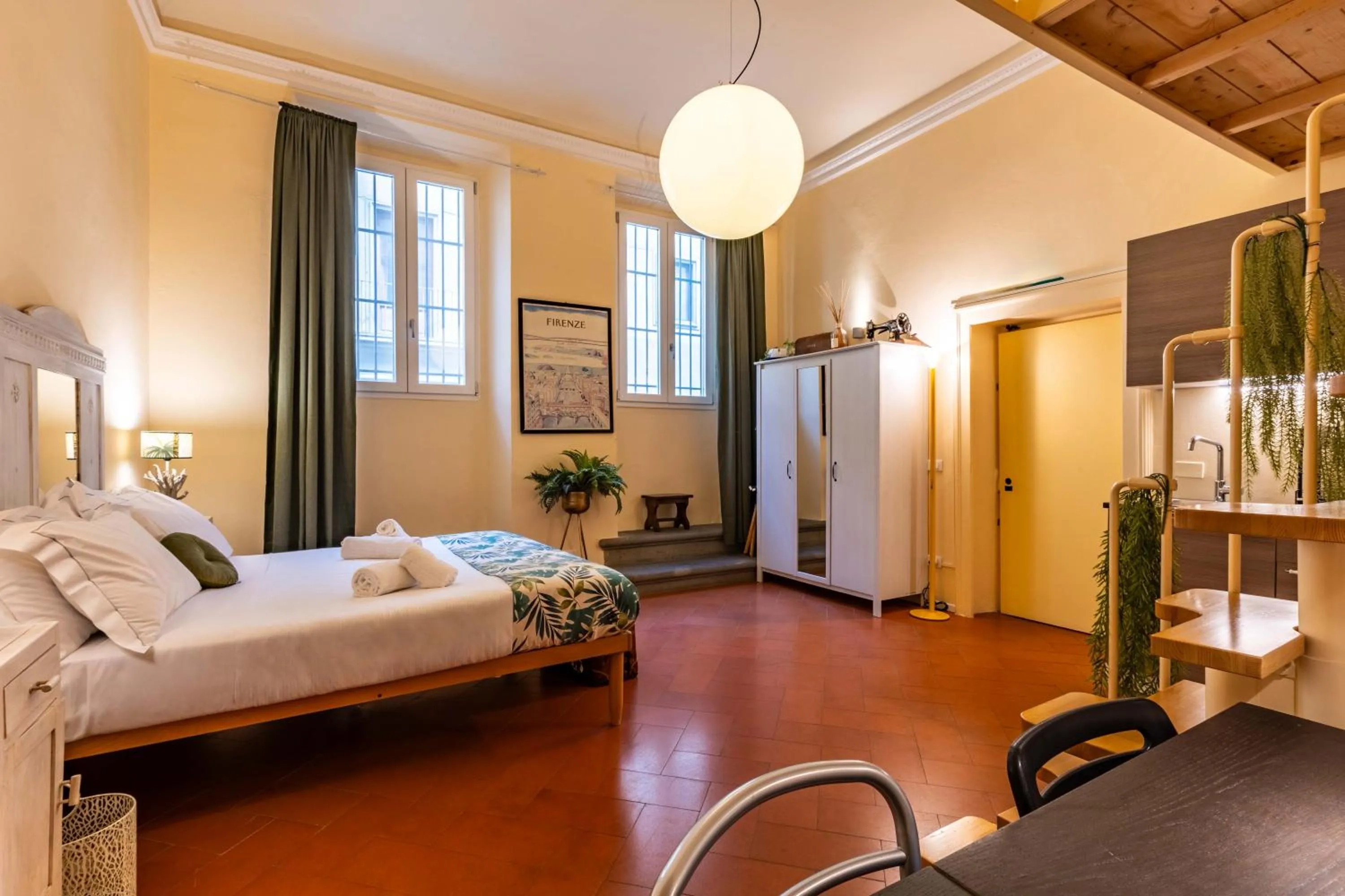 Bedroom, Bed in Secret Garden Firenze B&B