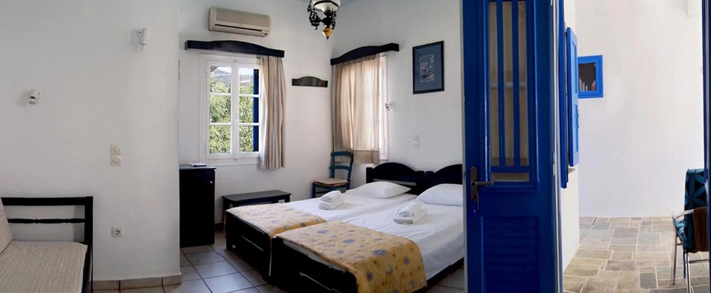 Photo of the whole room, Bed in Lodge Narlis