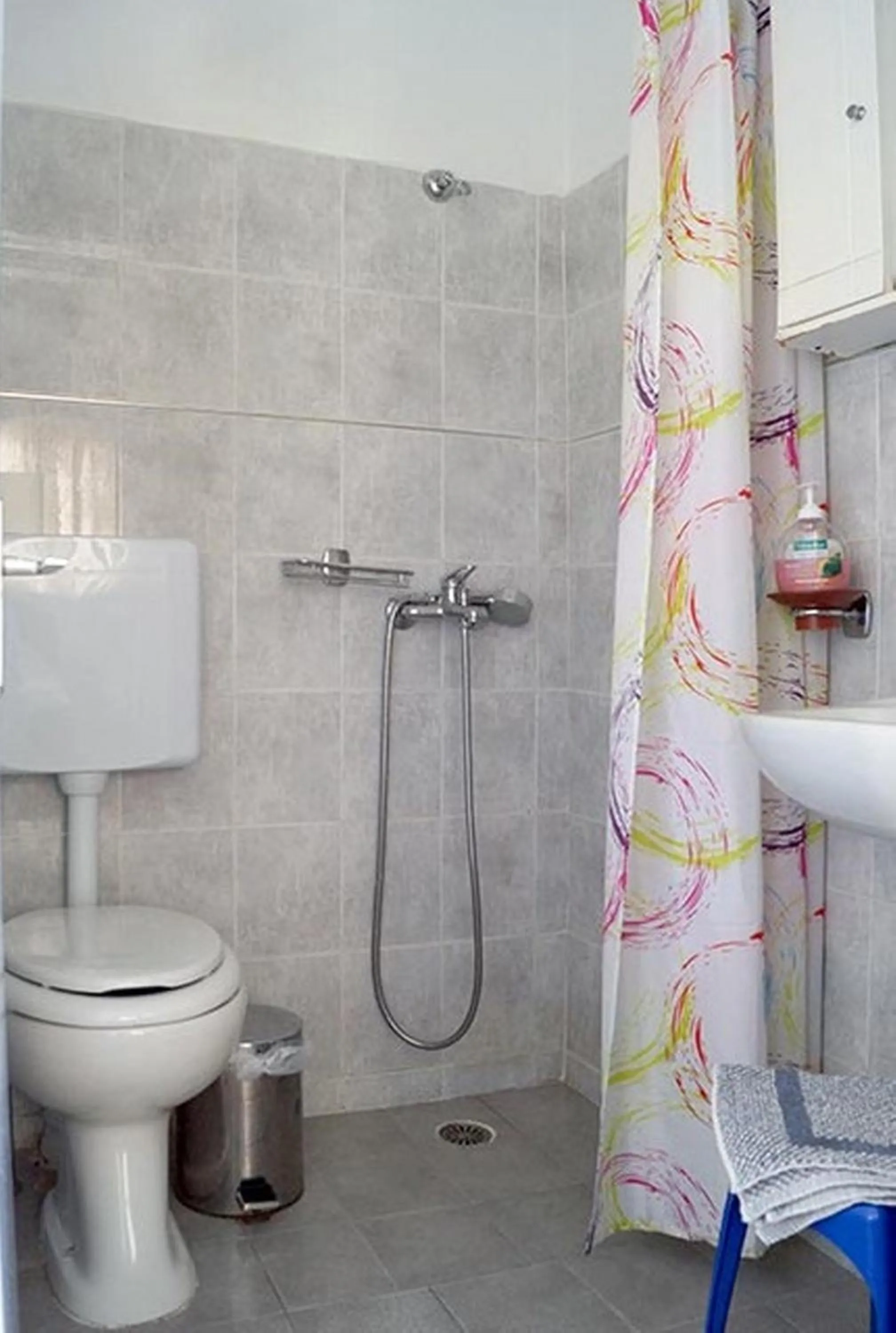 Shower in Lodge Narlis