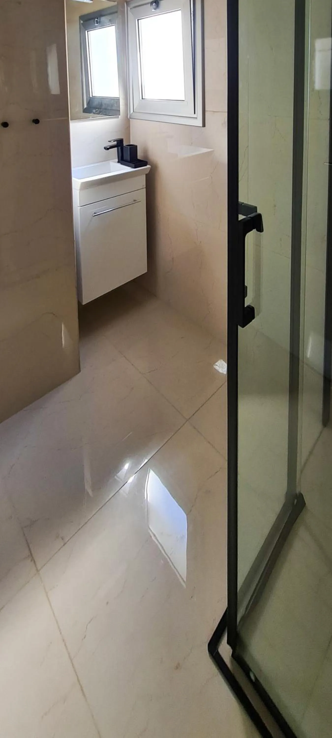 Bathroom in Phaedrus Living: Seaside Luxury Flat Lighthouse 65