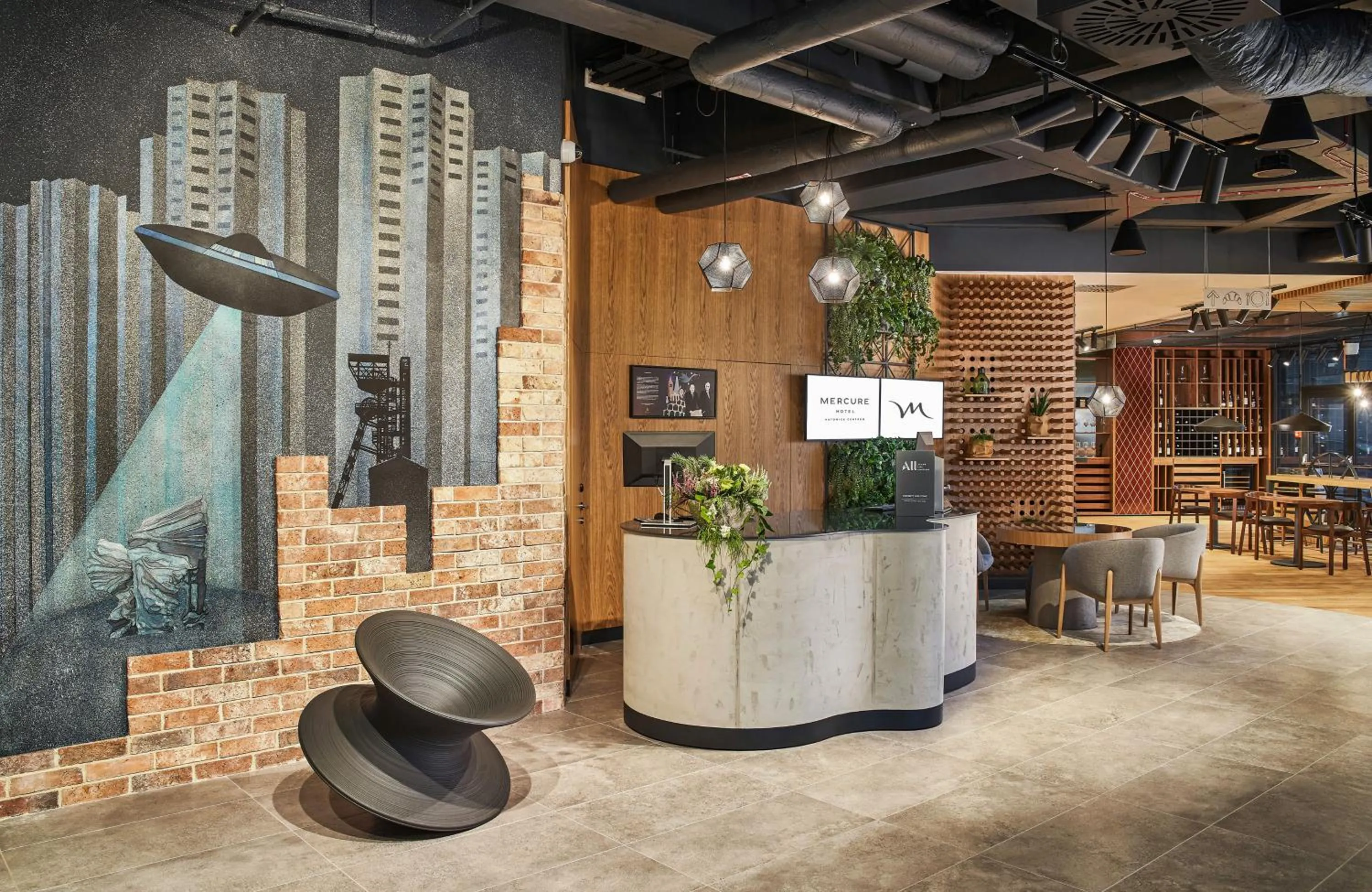 Lobby or reception in Mercure Katowice Centrum
