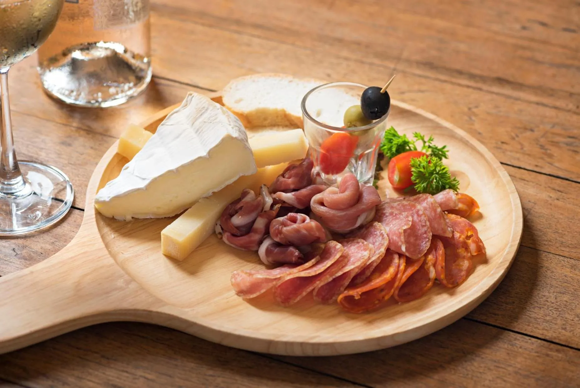 Meals in Beach Club by Haadtien