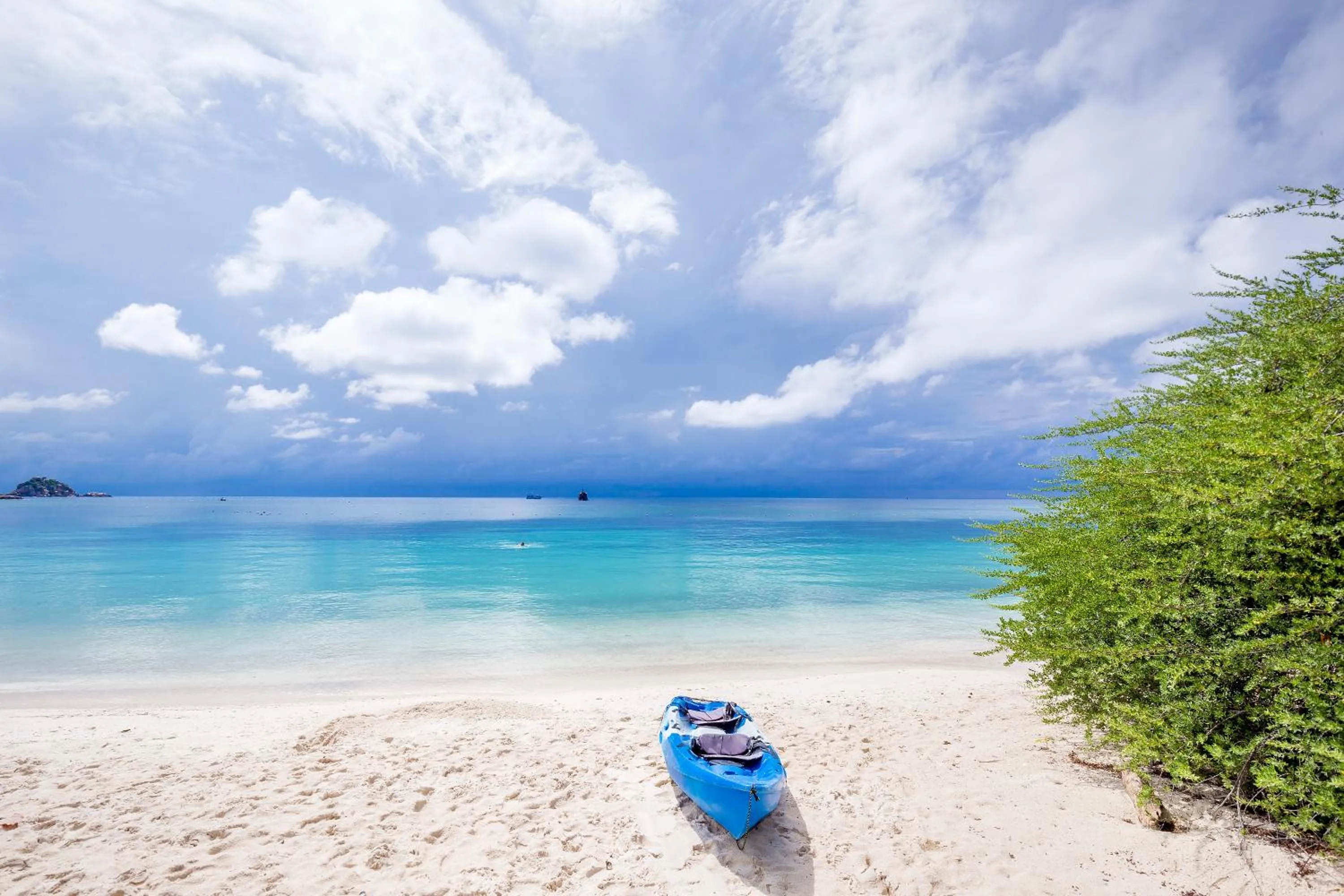 Beach in Beach Club by Haadtien
