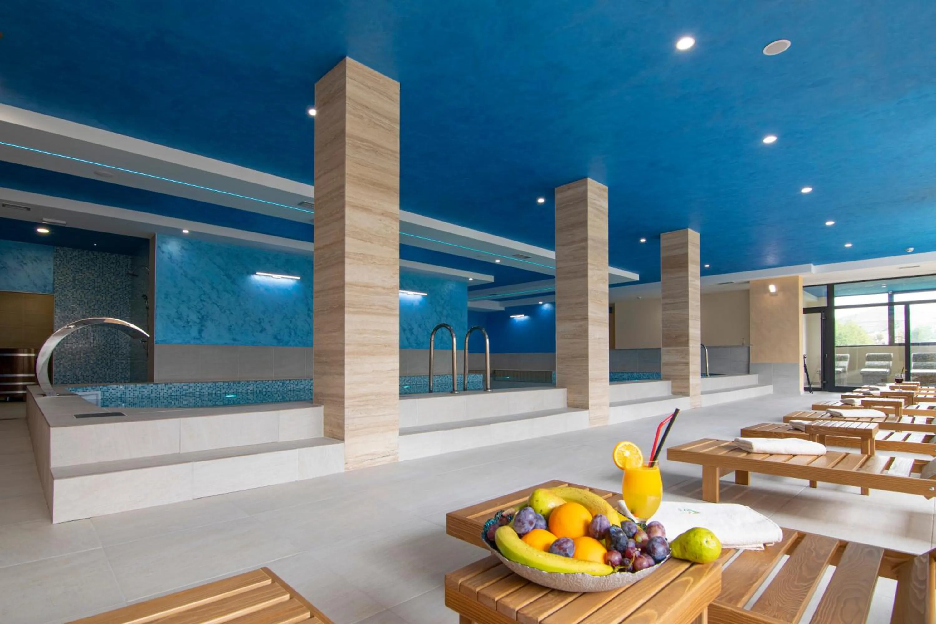 Swimming pool in Hotel Agape