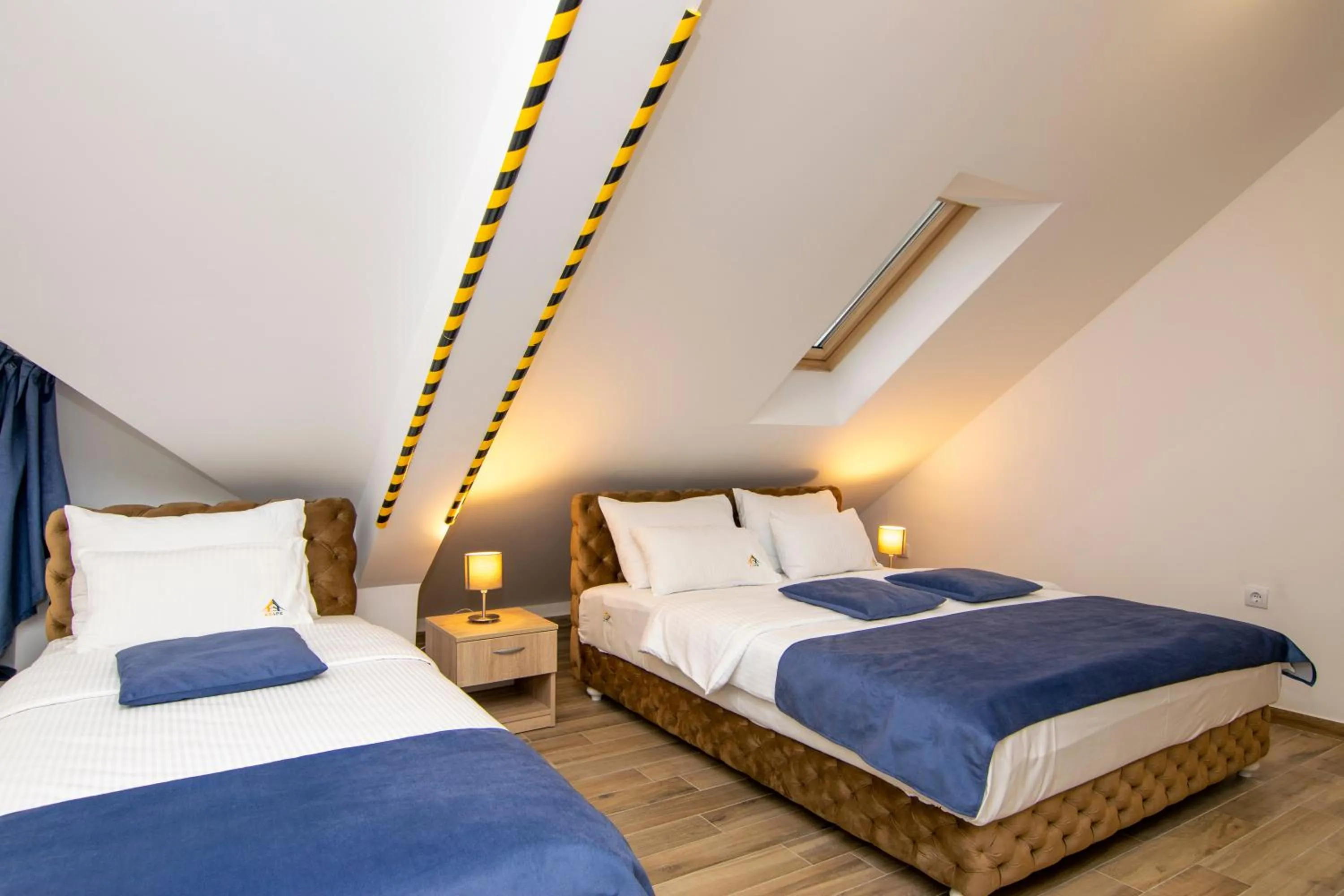 Text overlay, Bed in Hotel Agape