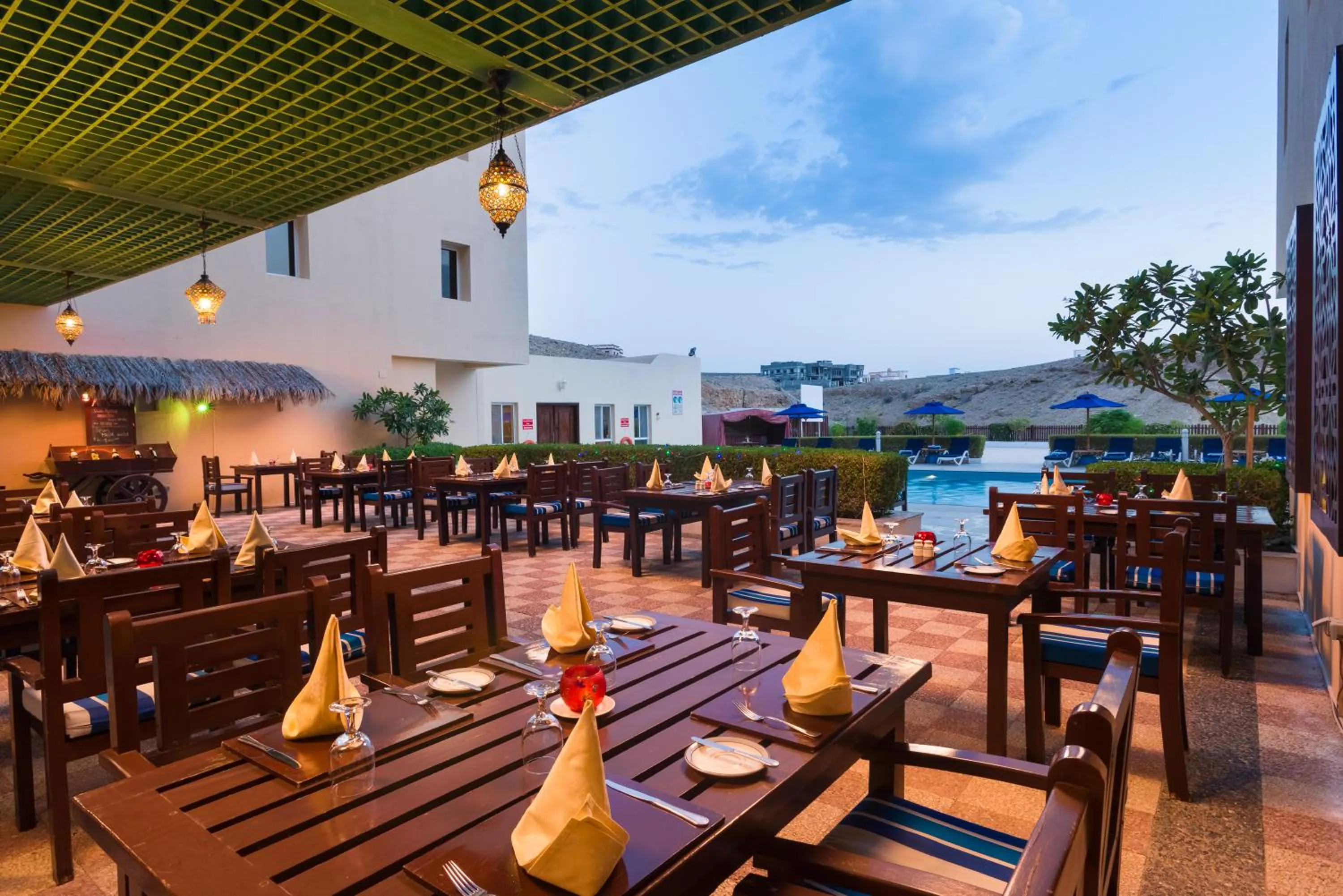 Restaurant/places to eat in Best Western Sur