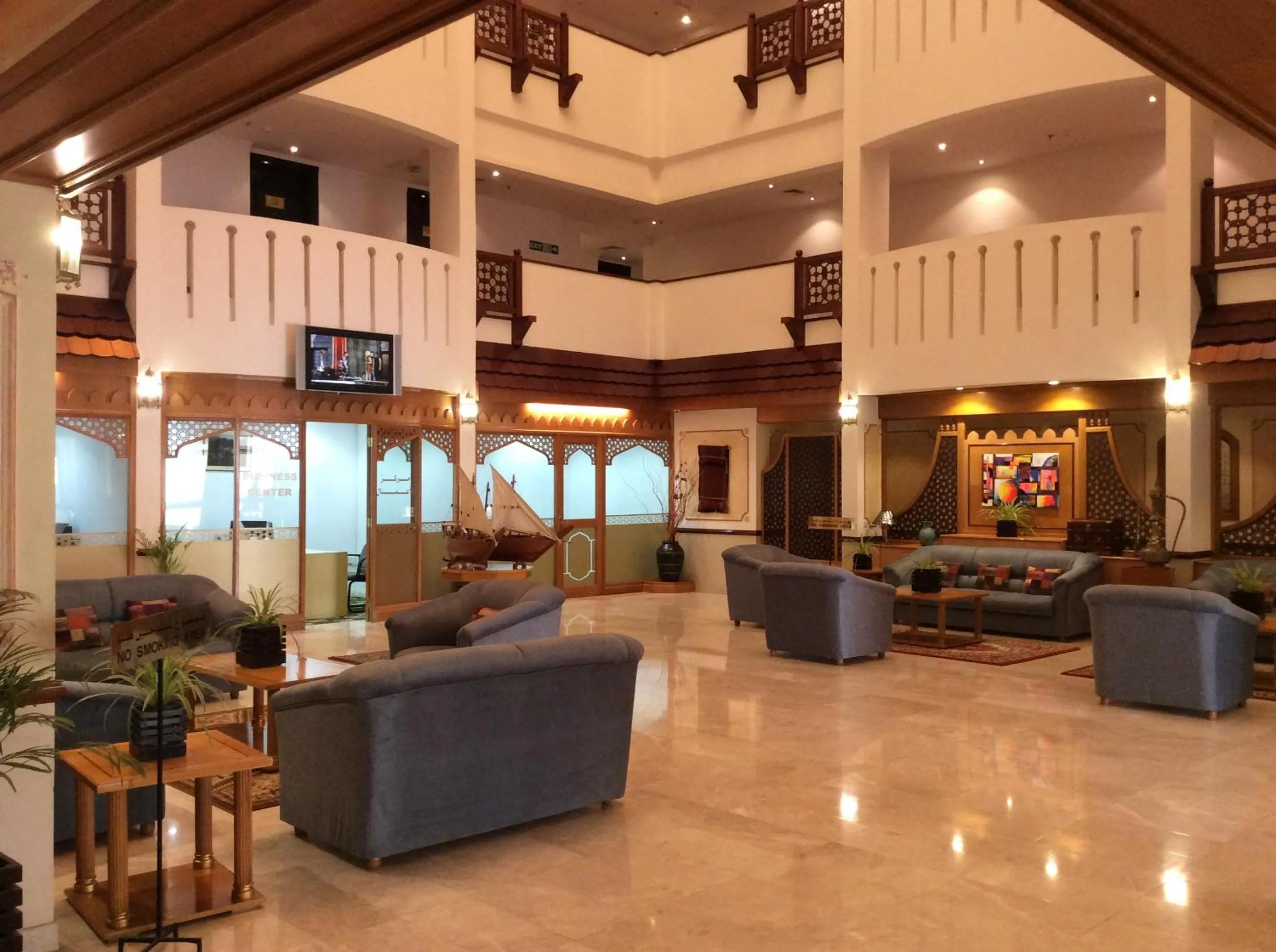 Lobby or reception in Best Western Sur